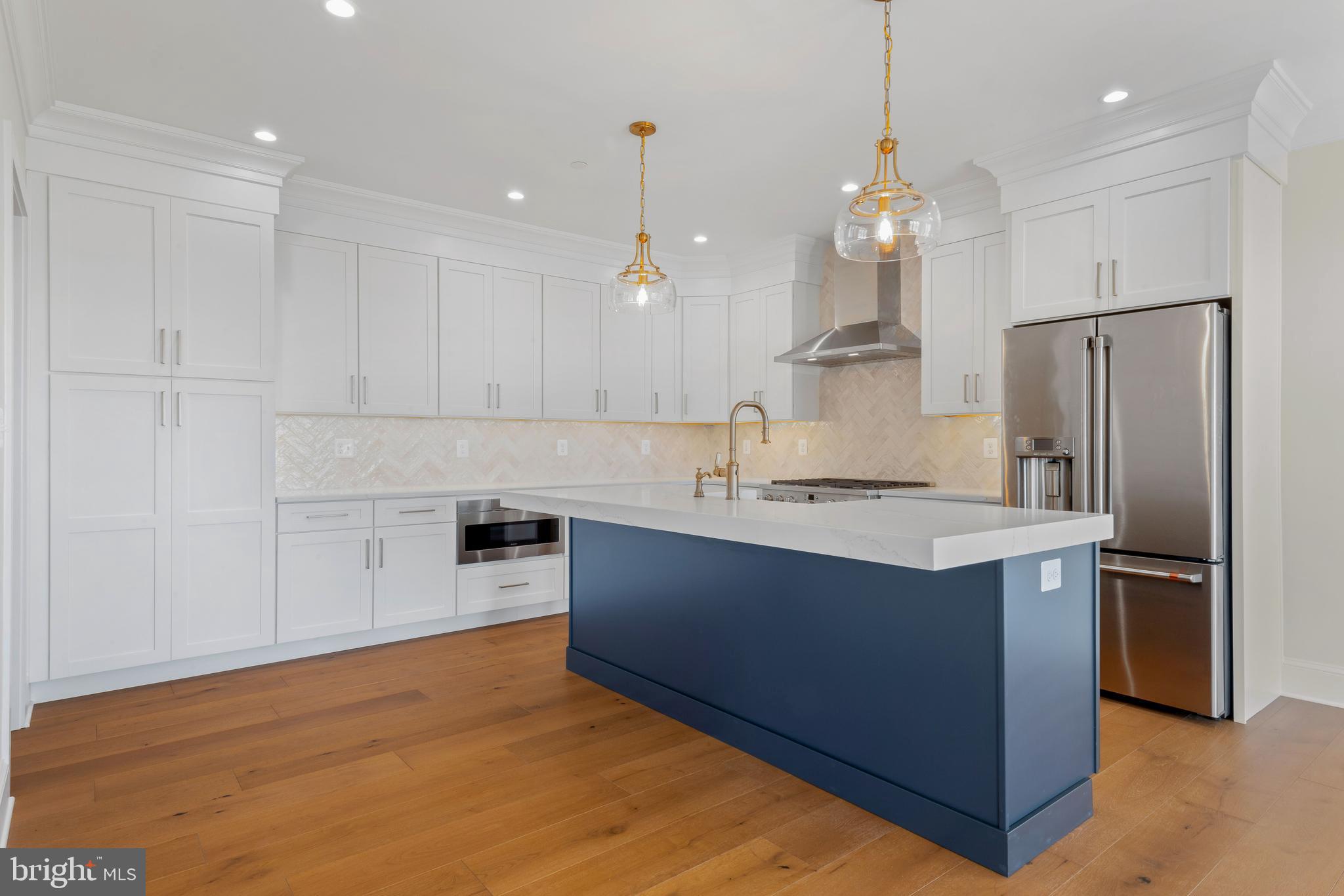 SELBY ON THE BAY - Residential