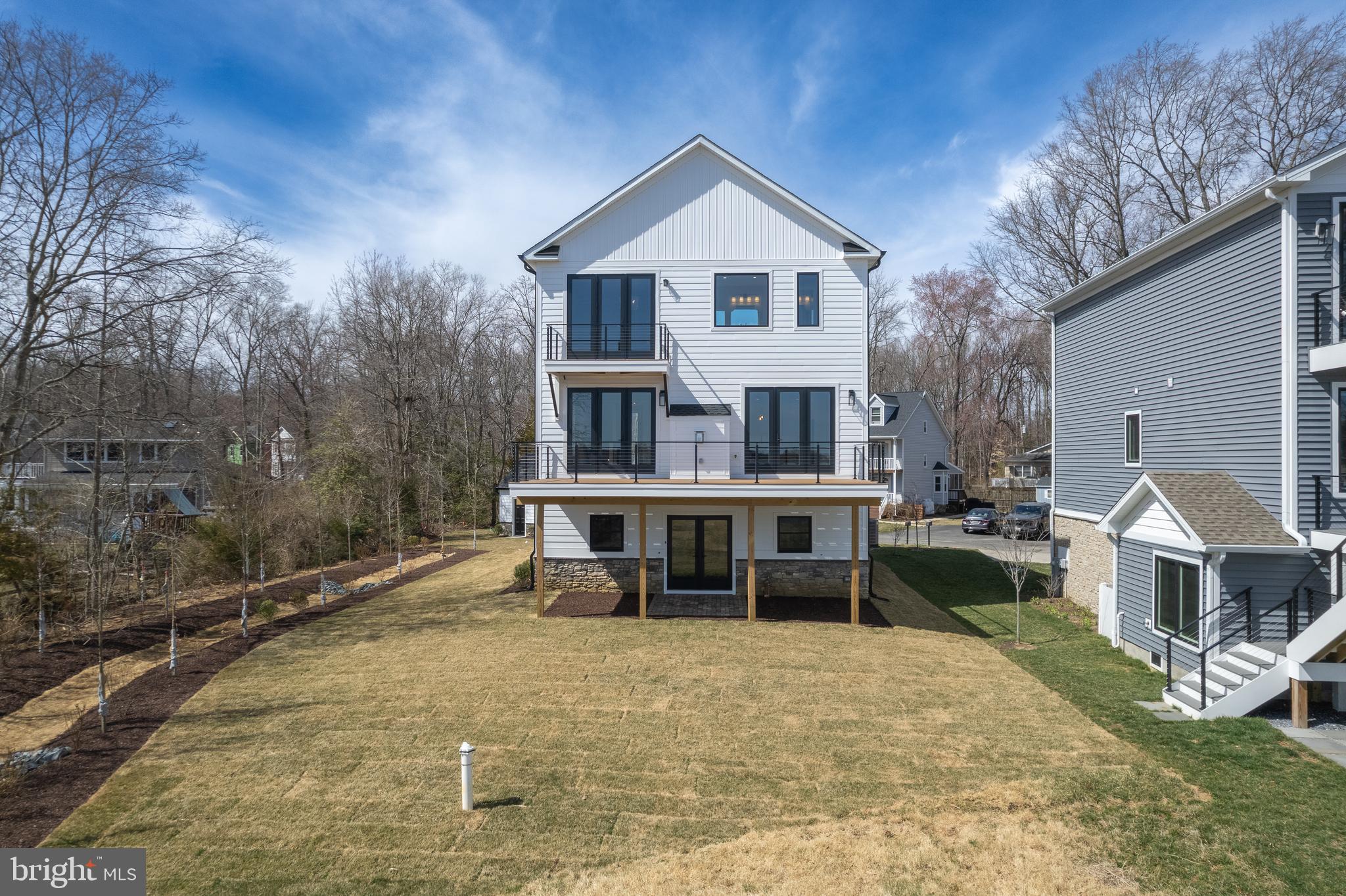 SELBY ON THE BAY - Residential