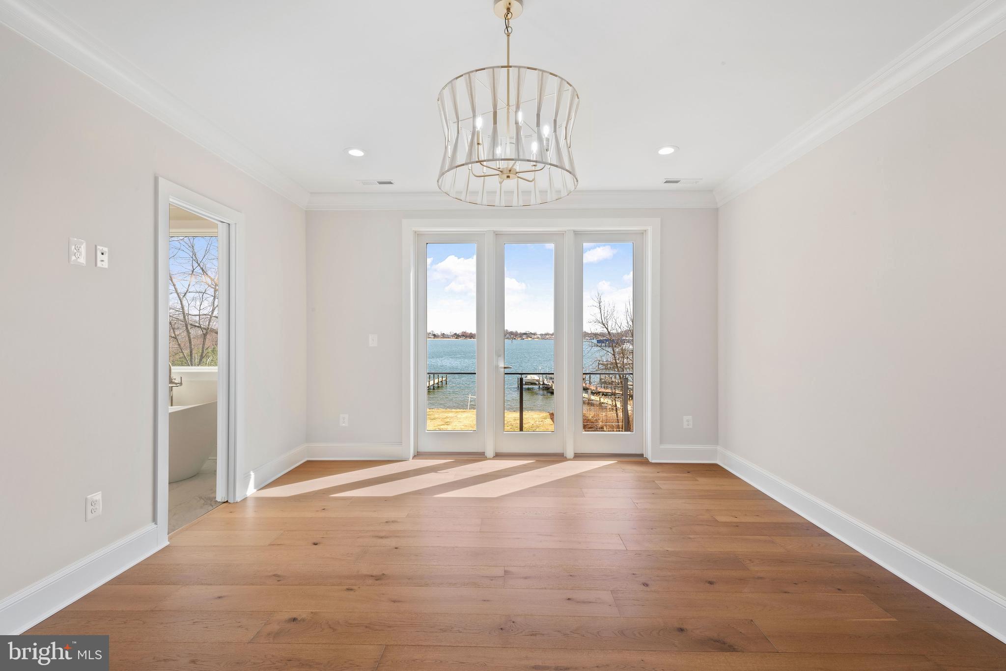 SELBY ON THE BAY - Residential