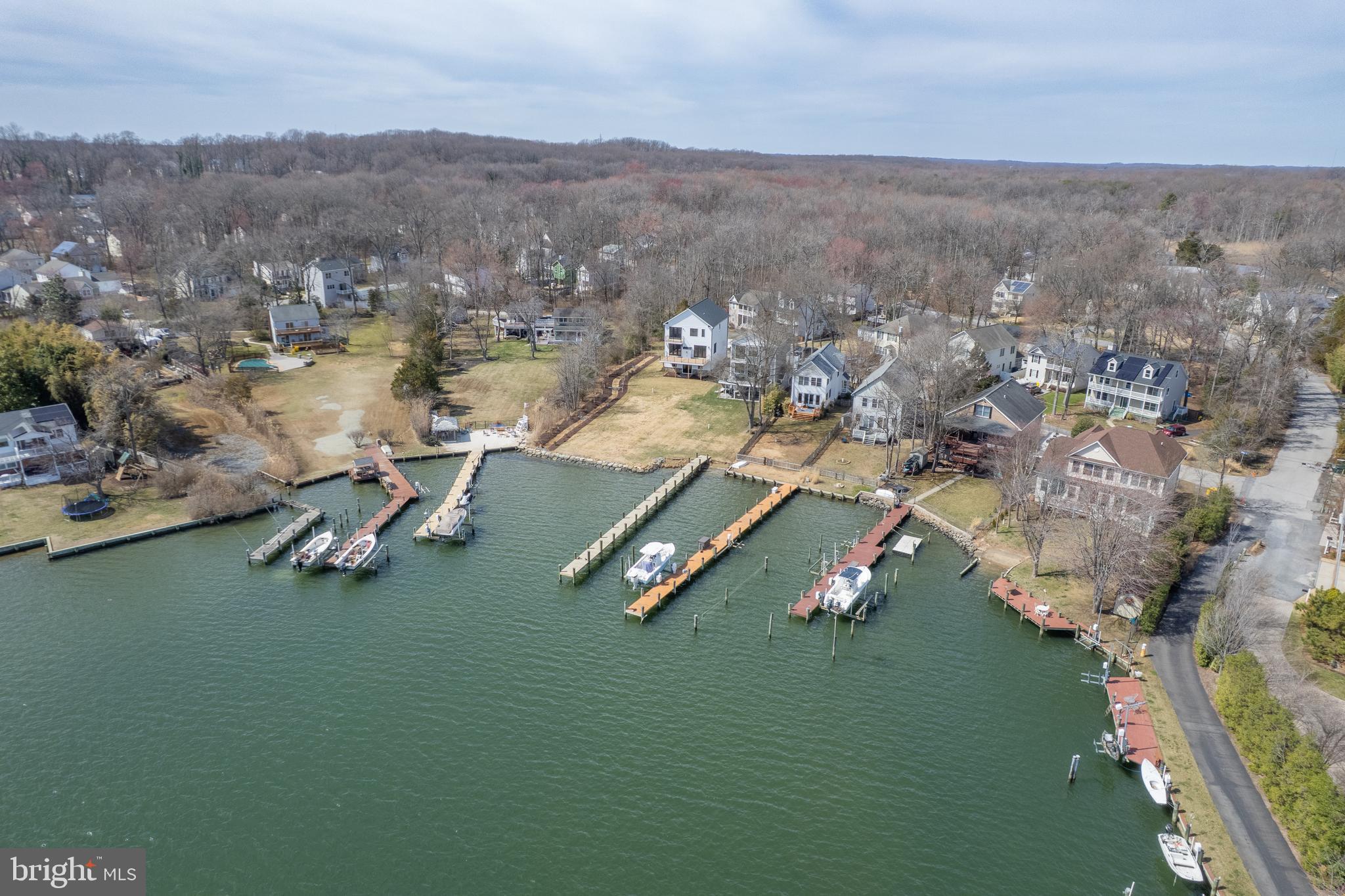 SELBY ON THE BAY - Residential