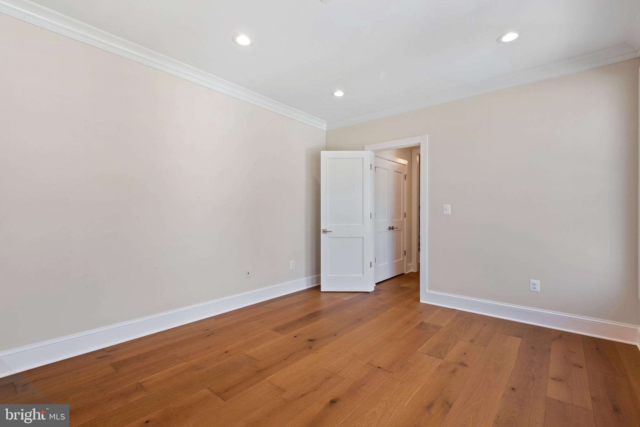 SELBY ON THE BAY - Residential