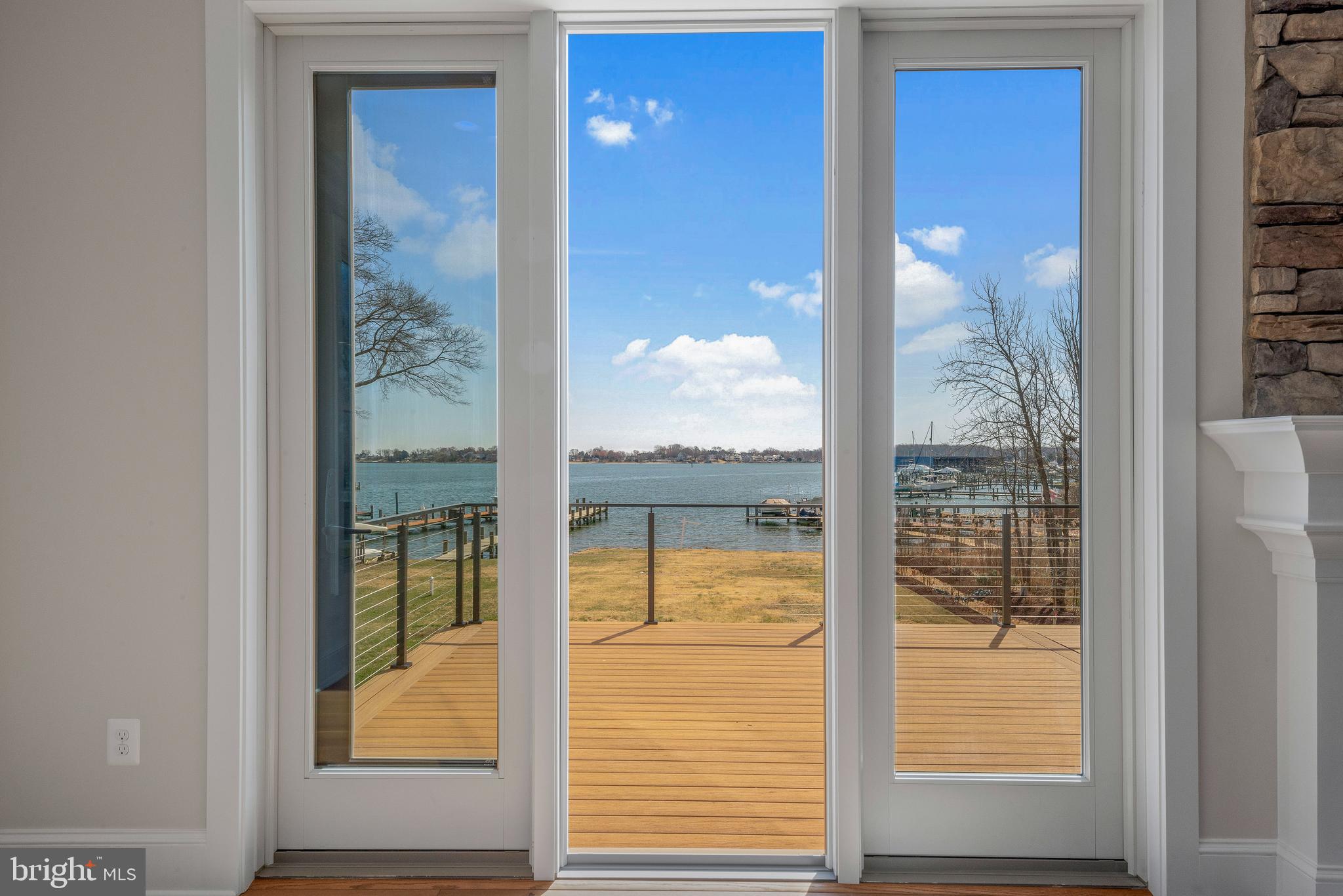 SELBY ON THE BAY - Residential