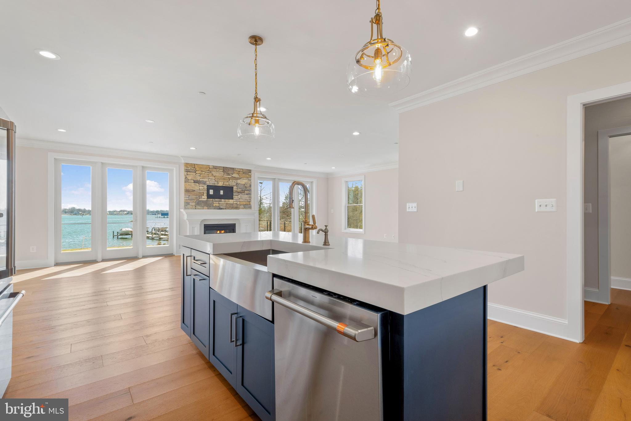 SELBY ON THE BAY - Residential