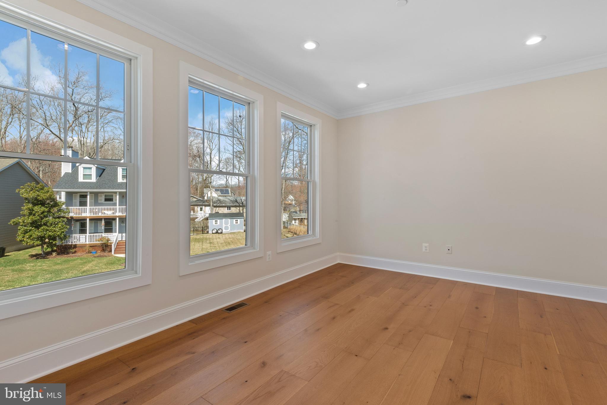 SELBY ON THE BAY - Residential