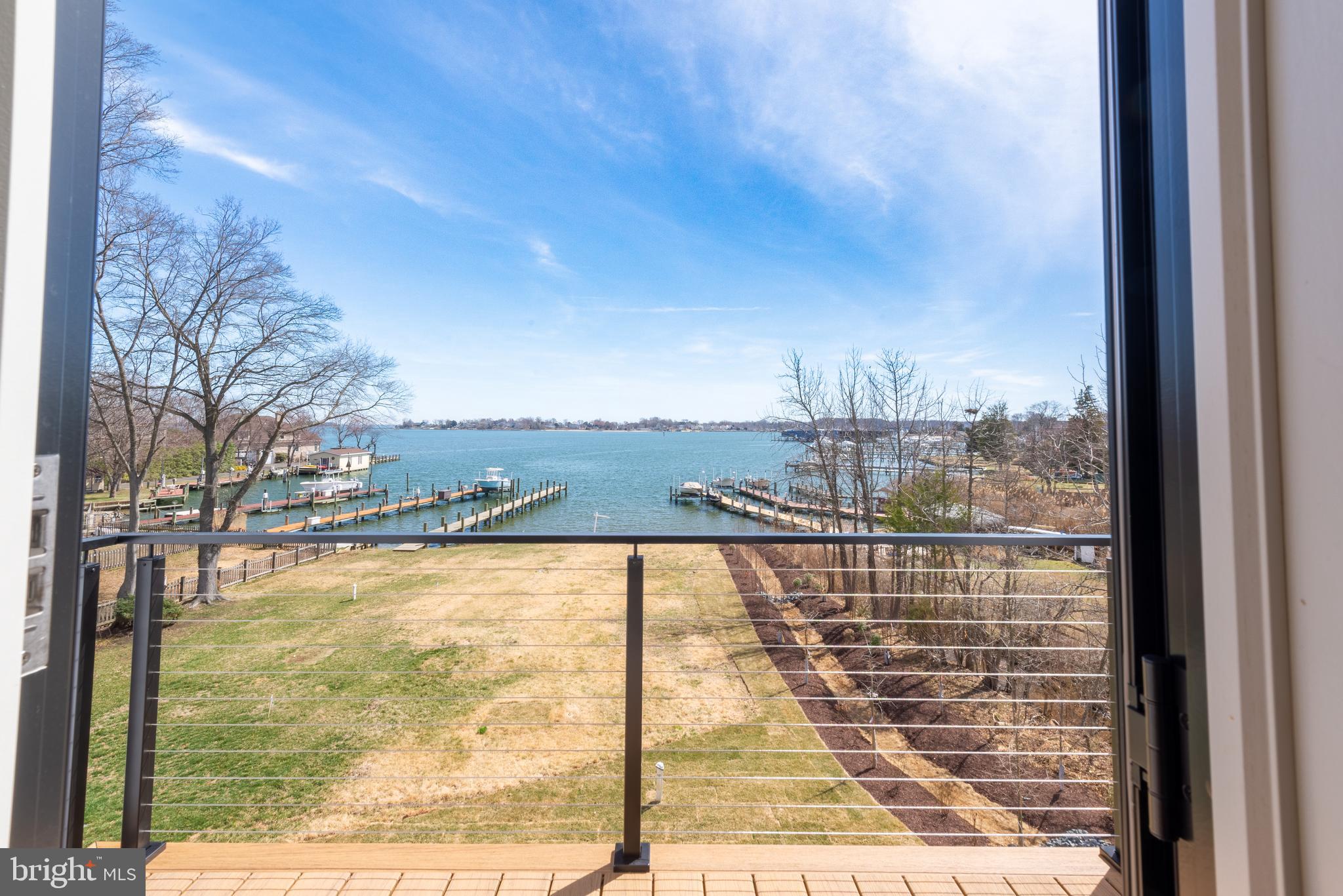 SELBY ON THE BAY - Residential