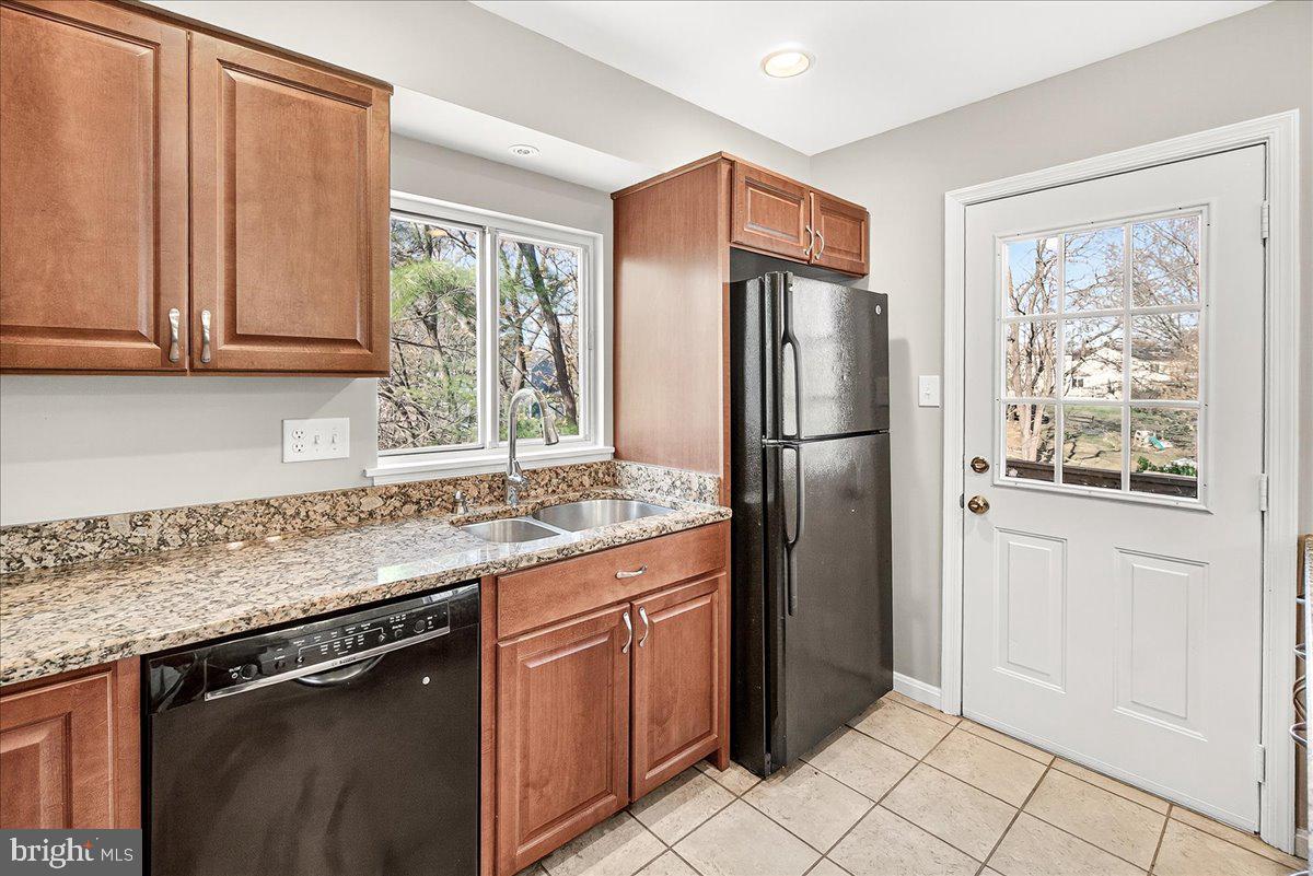 DAMASCUS VALLEY PARK - Residential