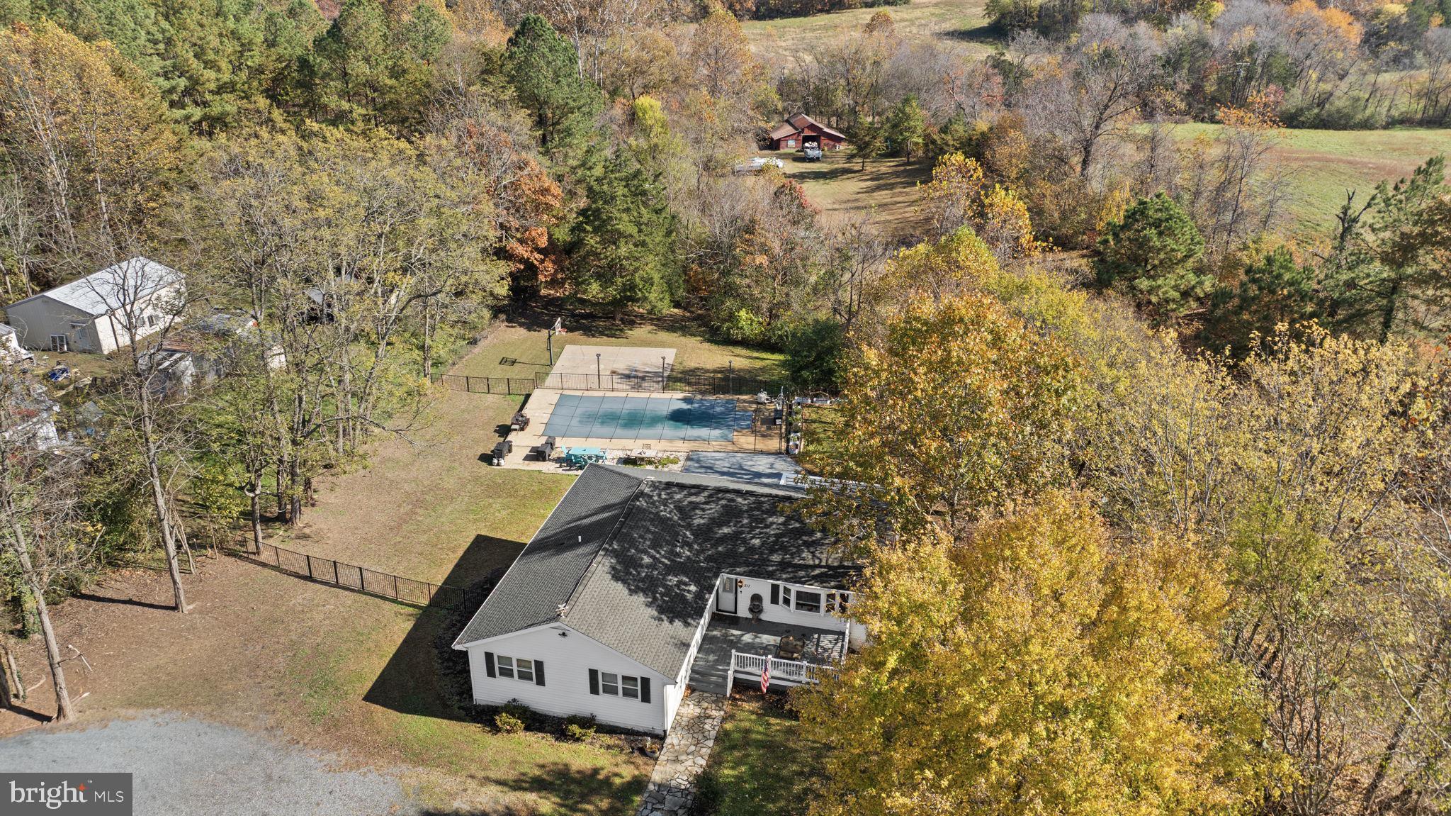 TOWN OF LOUISA - Residential