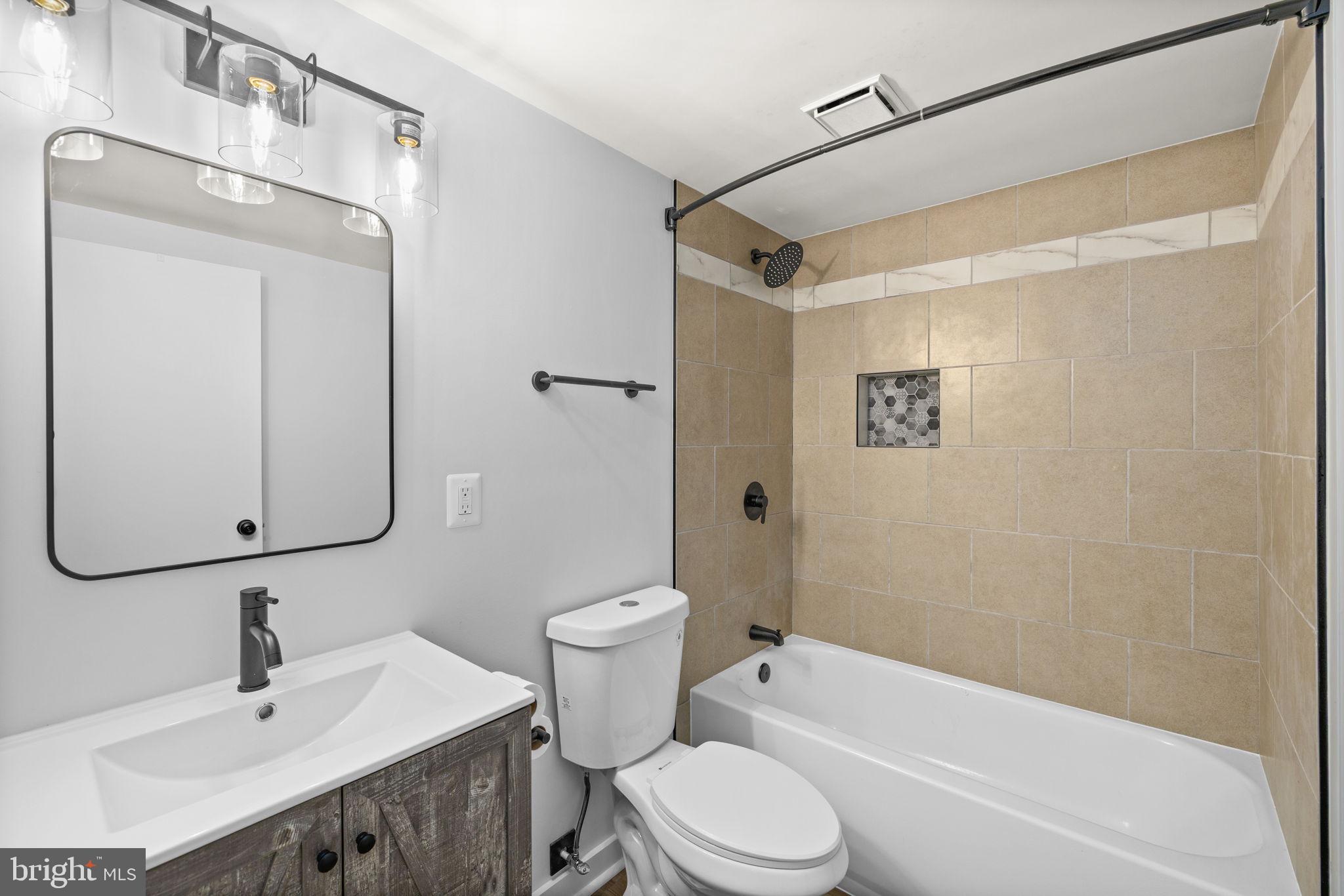 TOWN OF LOUISA - Residential