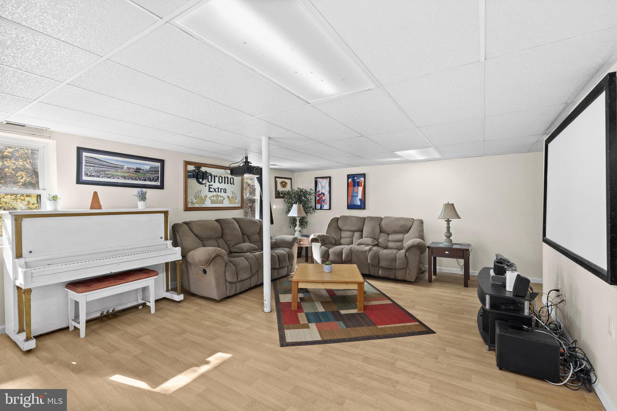 TOWN OF LOUISA - Residential