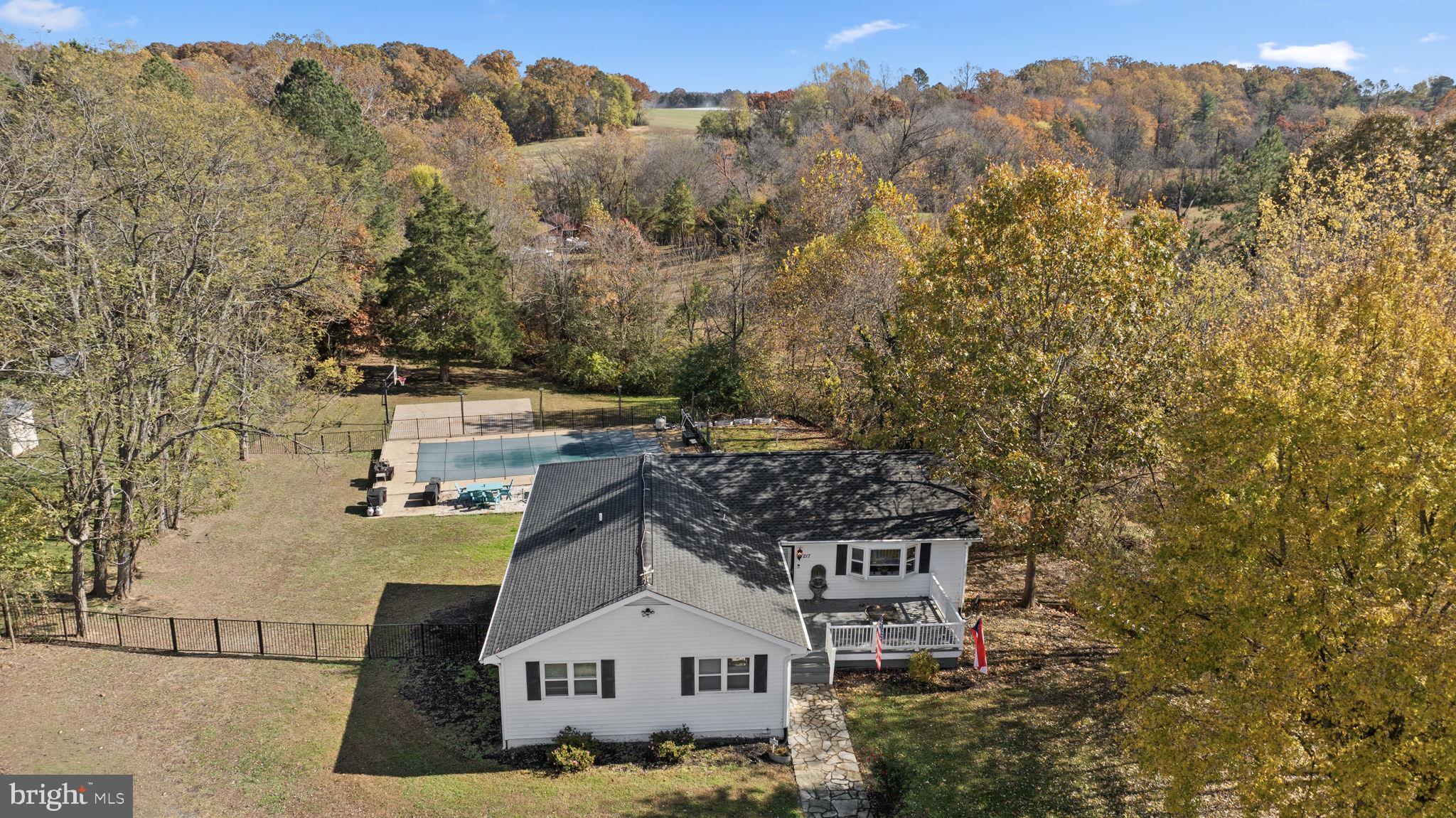 TOWN OF LOUISA - Residential