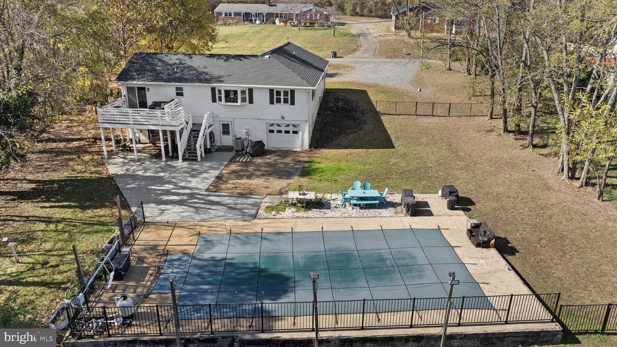 TOWN OF LOUISA - Residential