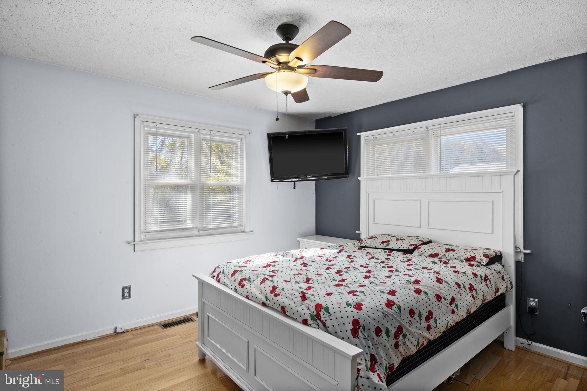 TOWN OF LOUISA - Residential