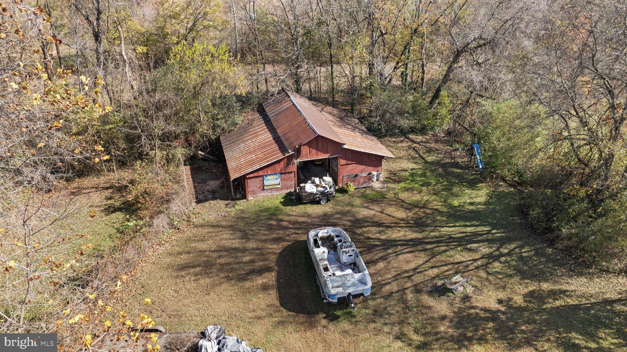 TOWN OF LOUISA - Residential