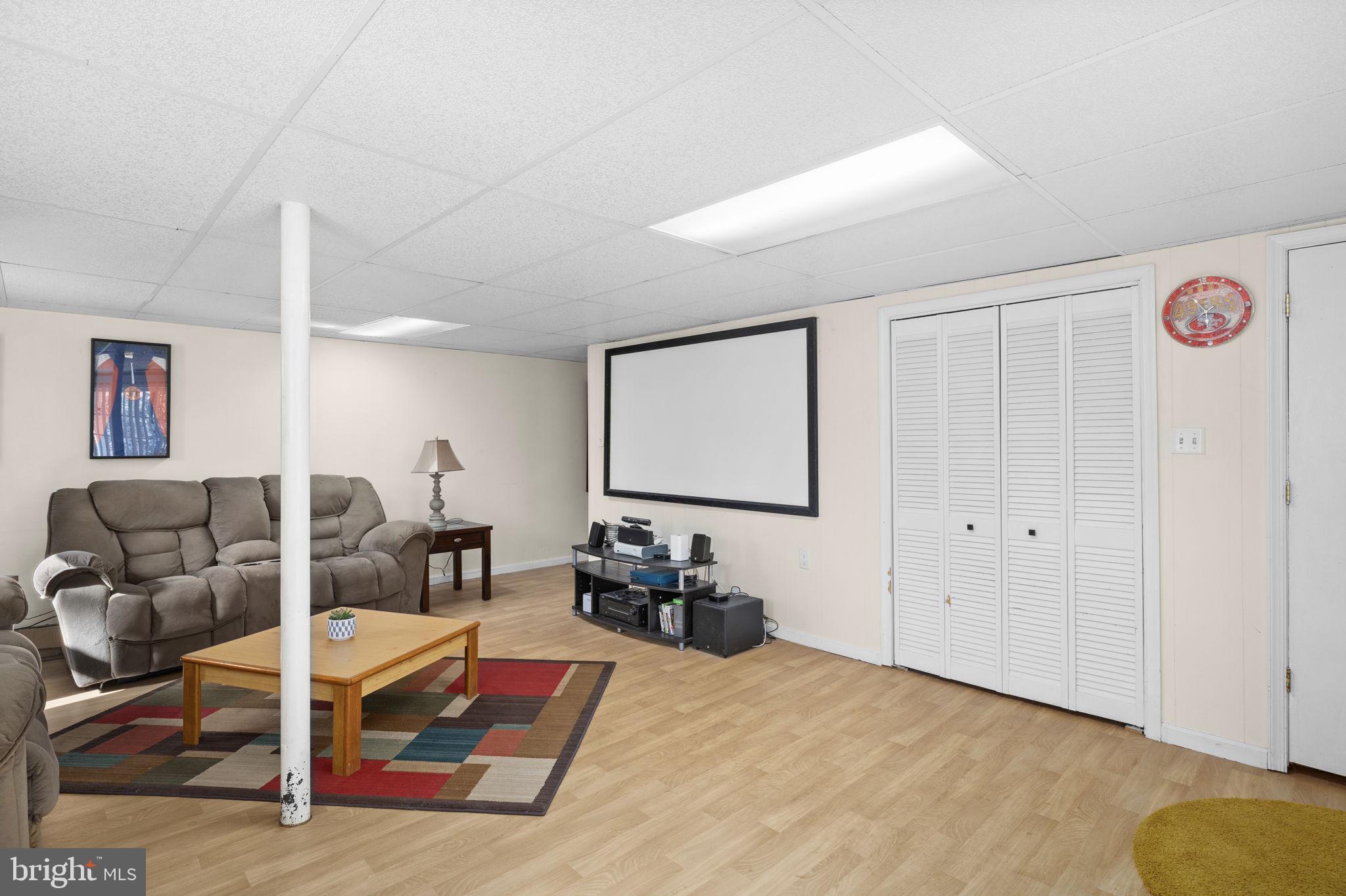 TOWN OF LOUISA - Residential