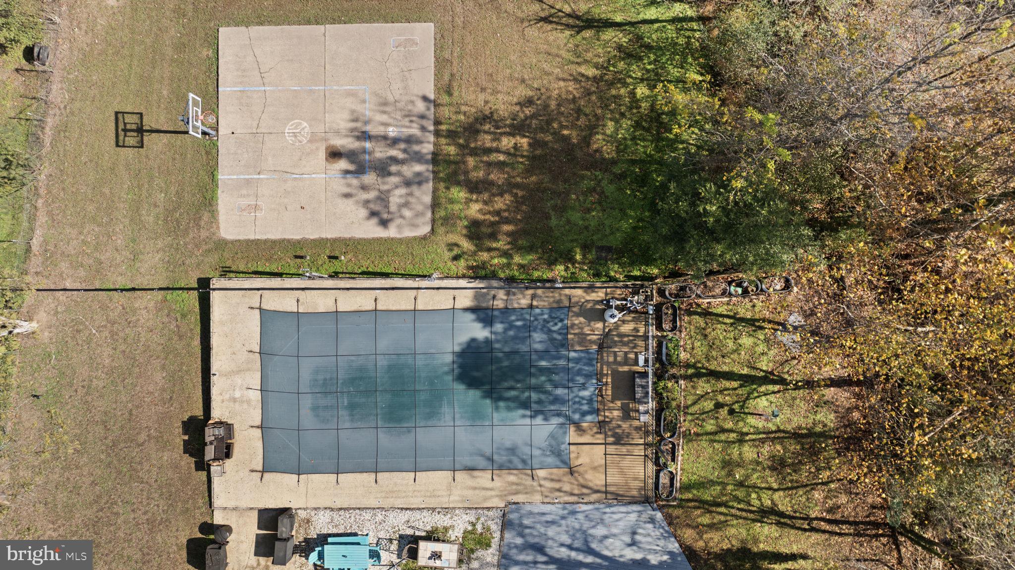 TOWN OF LOUISA - Residential