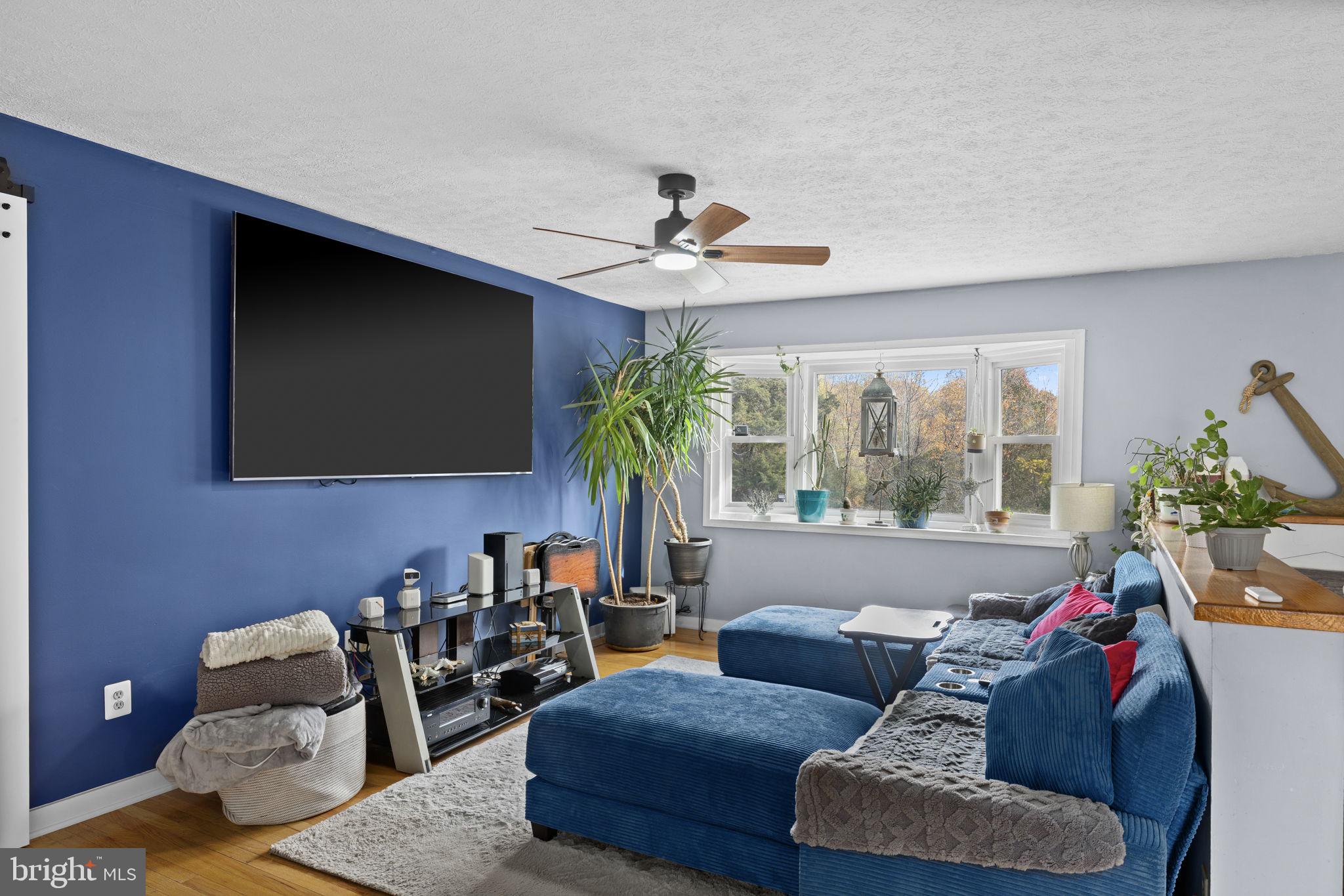 TOWN OF LOUISA - Residential