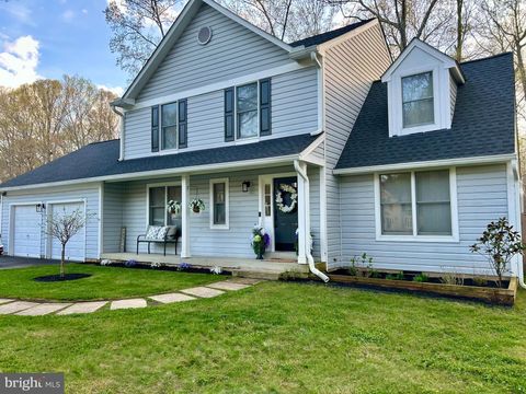 Photo of 5208 Hawk Channel Drive, WEST RIVER, MD 20778 (MLS # MDAA2142144)