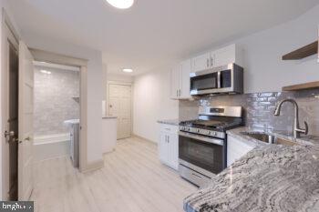 STADIUM DISTRICT - Residential Lease