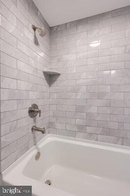 STADIUM DISTRICT - Residential Lease