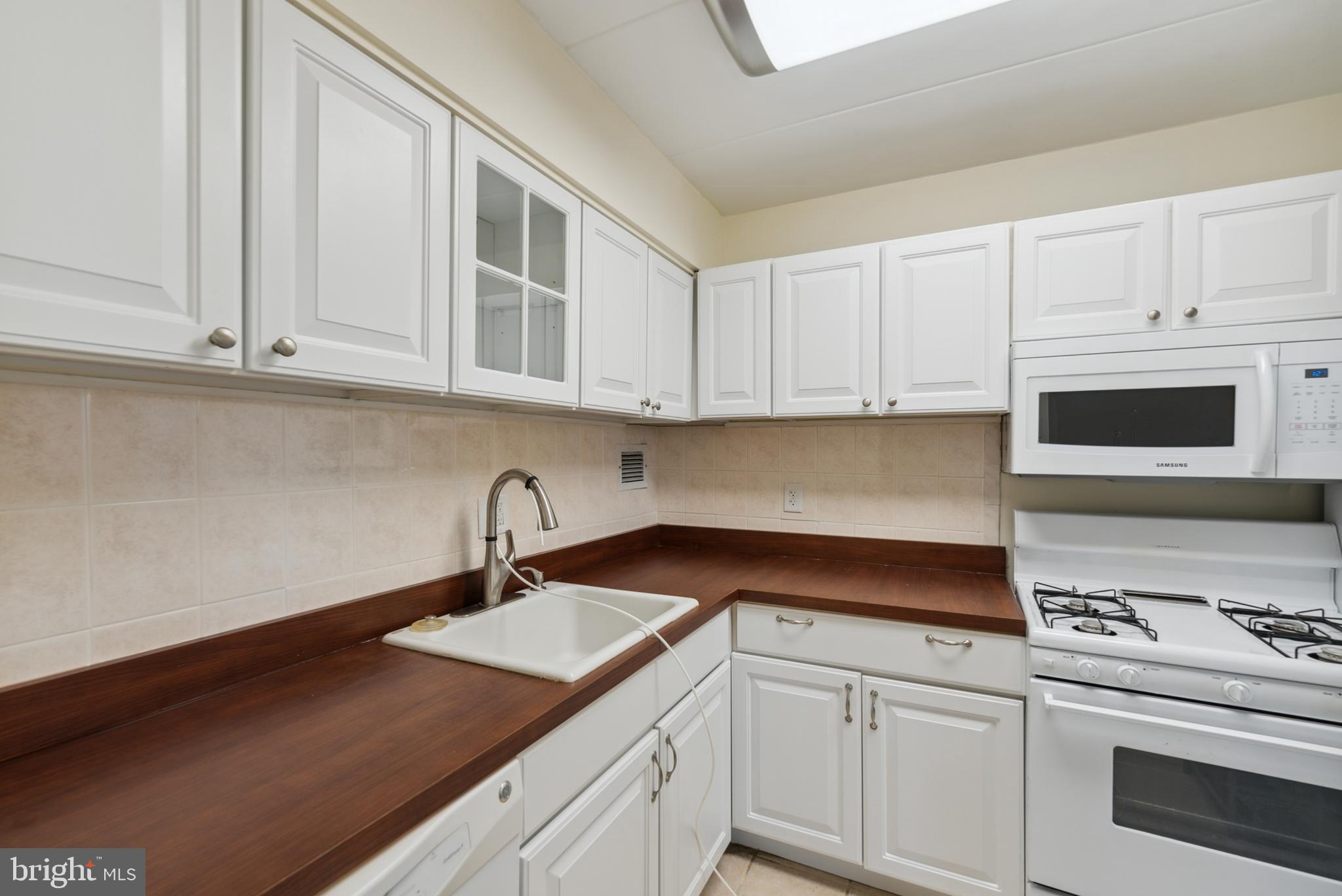 HUNTINGTON CLUB - Residential