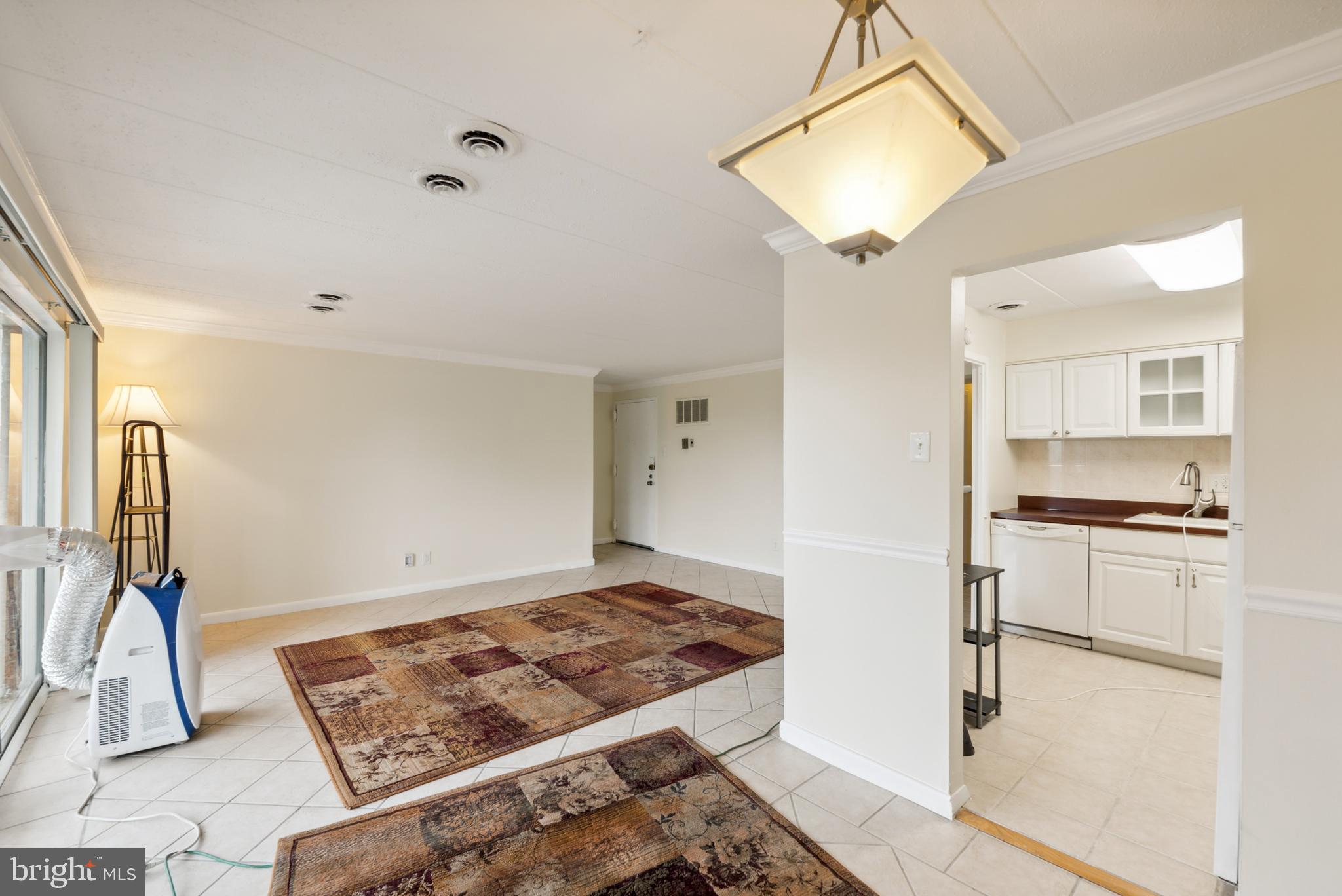 HUNTINGTON CLUB - Residential