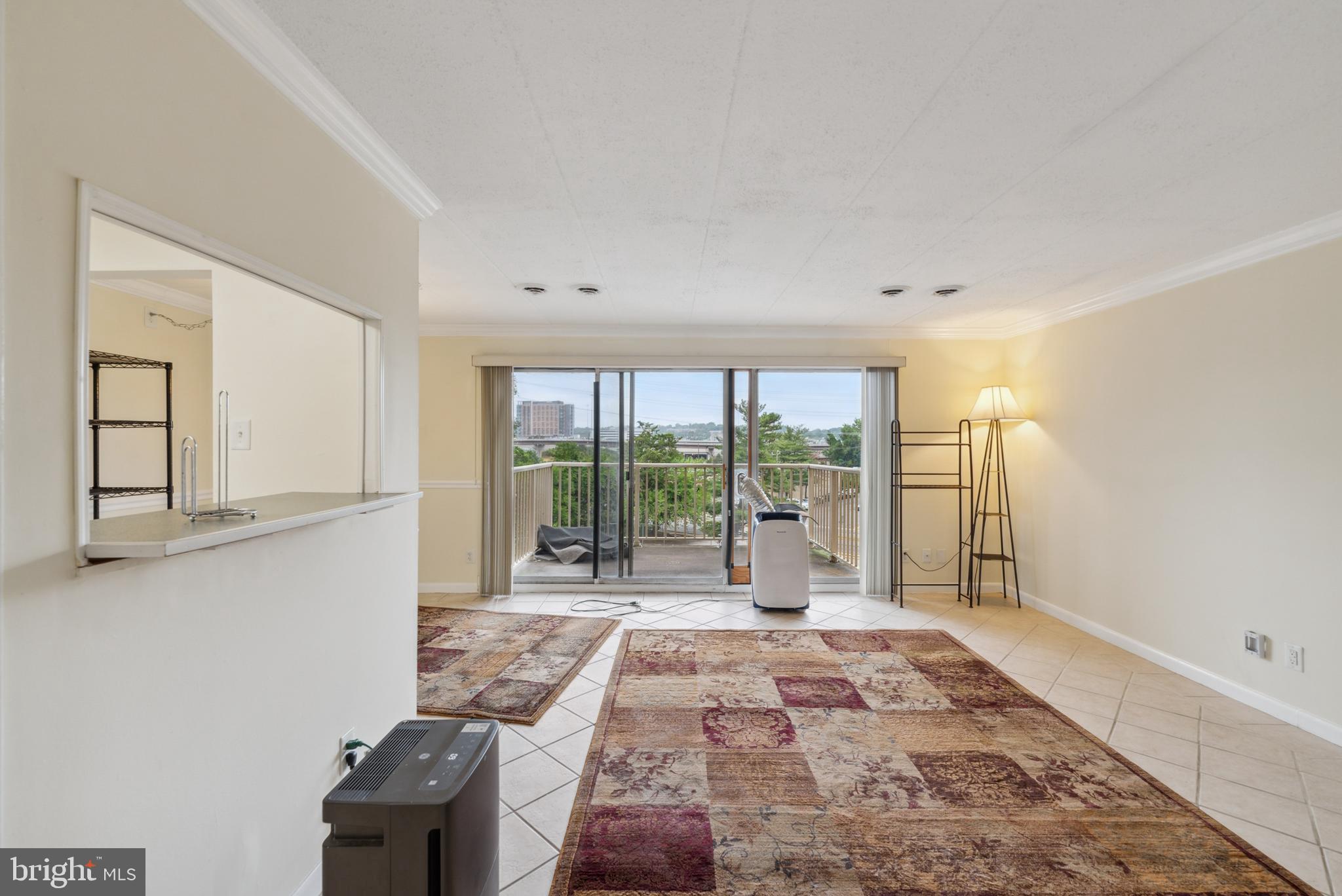 HUNTINGTON CLUB - Residential