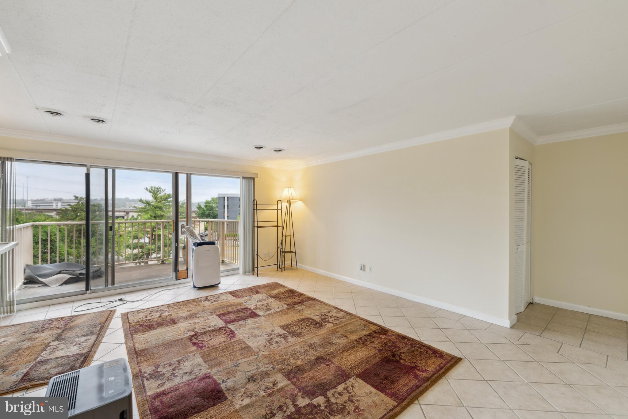 HUNTINGTON CLUB - Residential