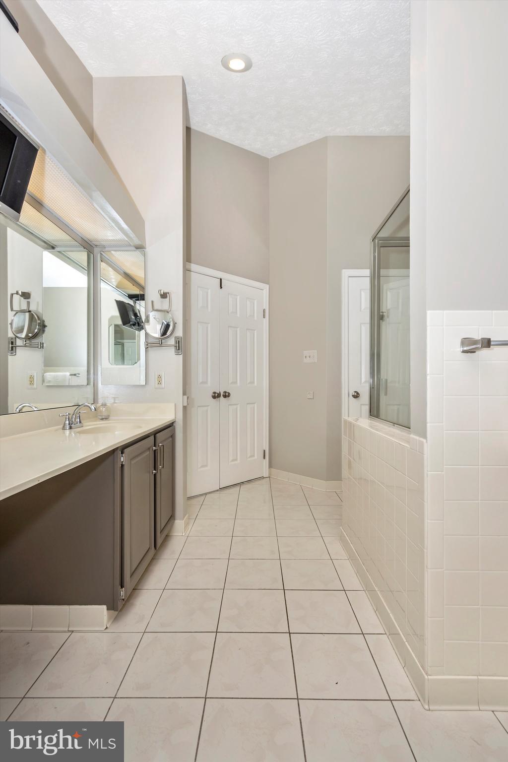 NORTH CREEK FARMS - Residential