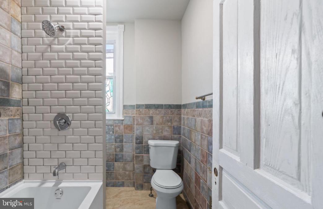WEST PHILADELPHIA - Residential