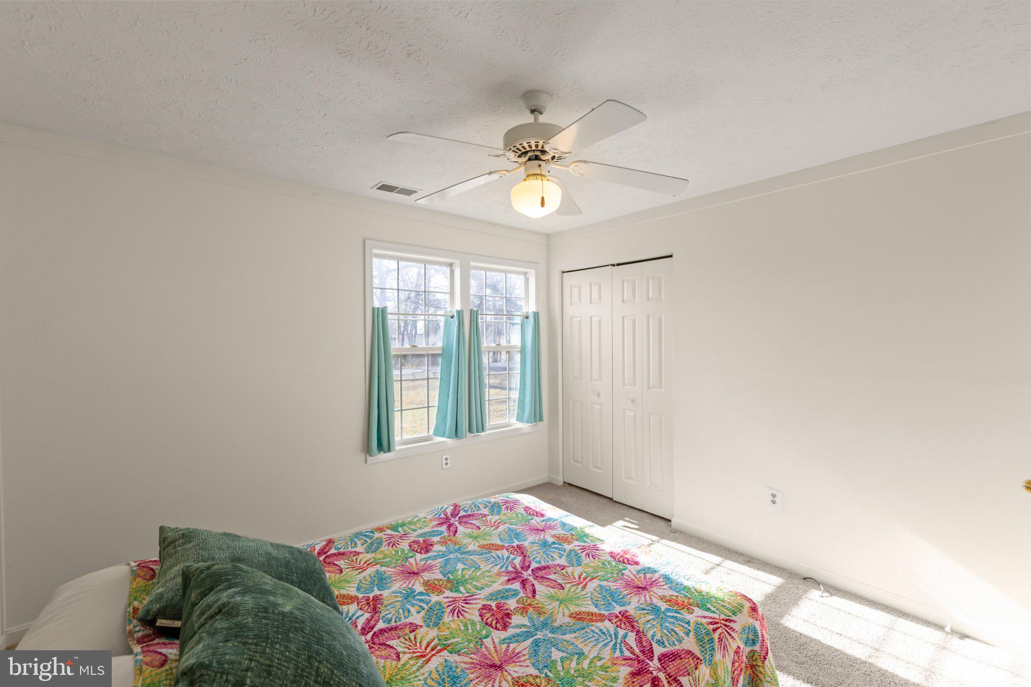 LAKE HOLIDAY ESTATES - Residential