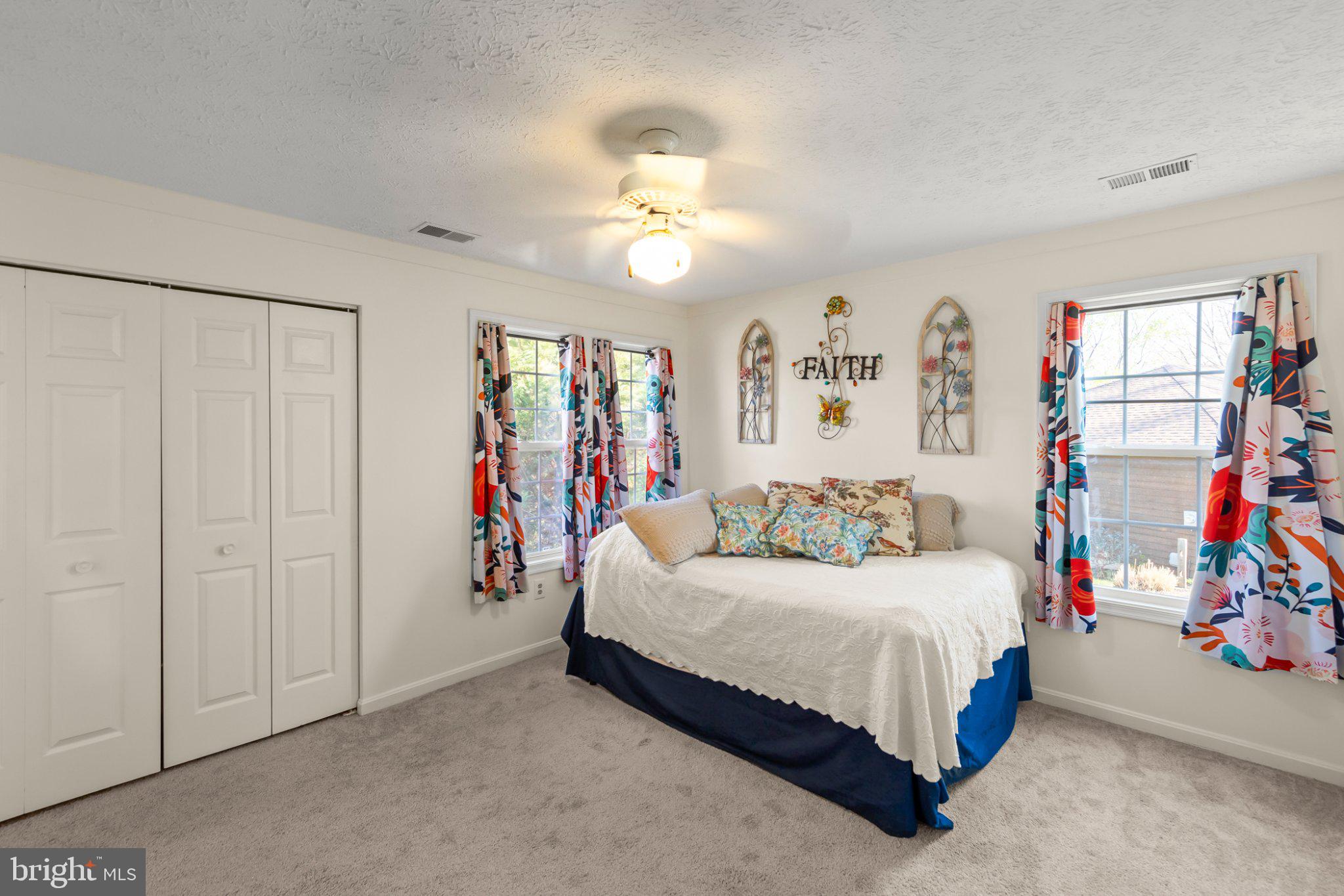 LAKE HOLIDAY ESTATES - Residential