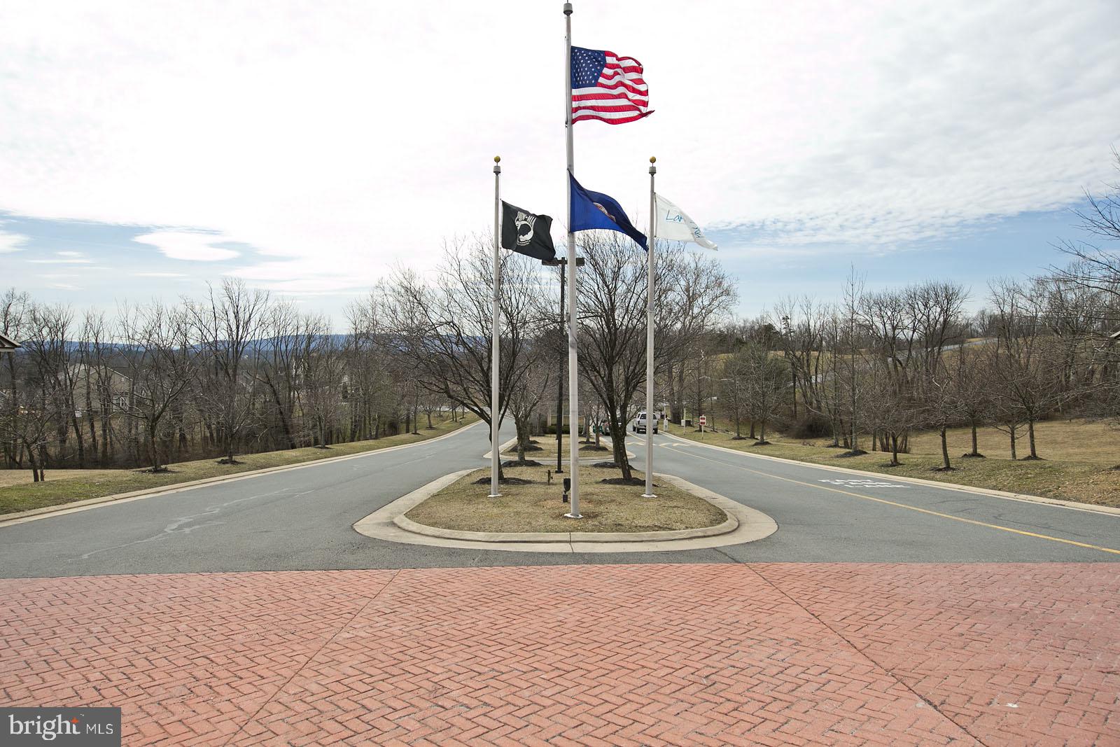 LAKE HOLIDAY ESTATES - Residential