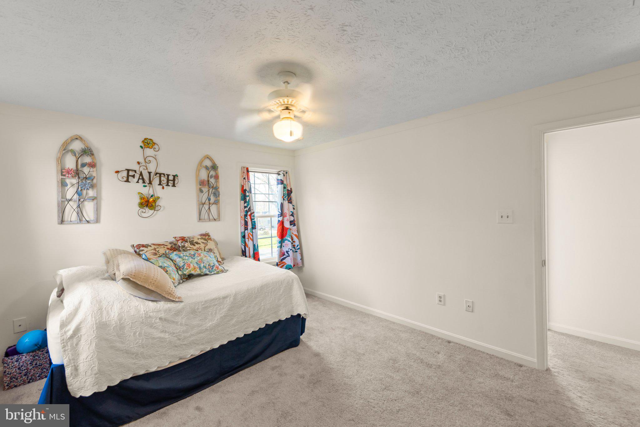 LAKE HOLIDAY ESTATES - Residential