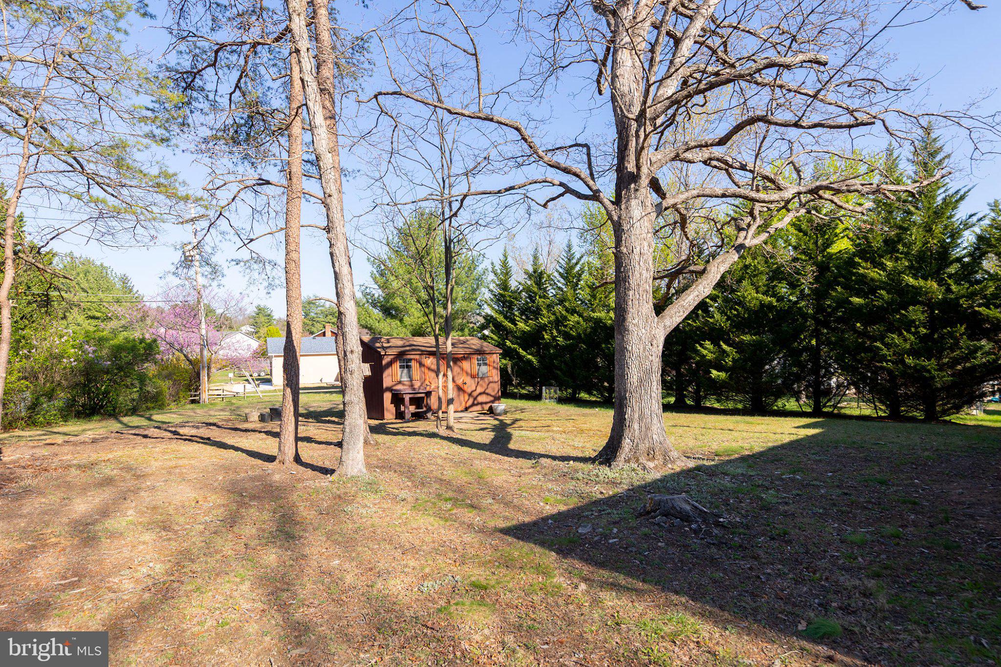 LAKE HOLIDAY ESTATES - Residential