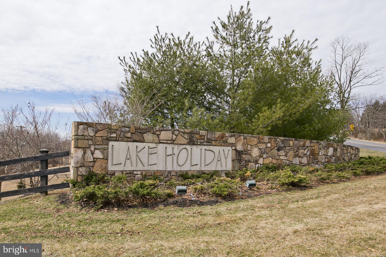 LAKE HOLIDAY ESTATES - Residential