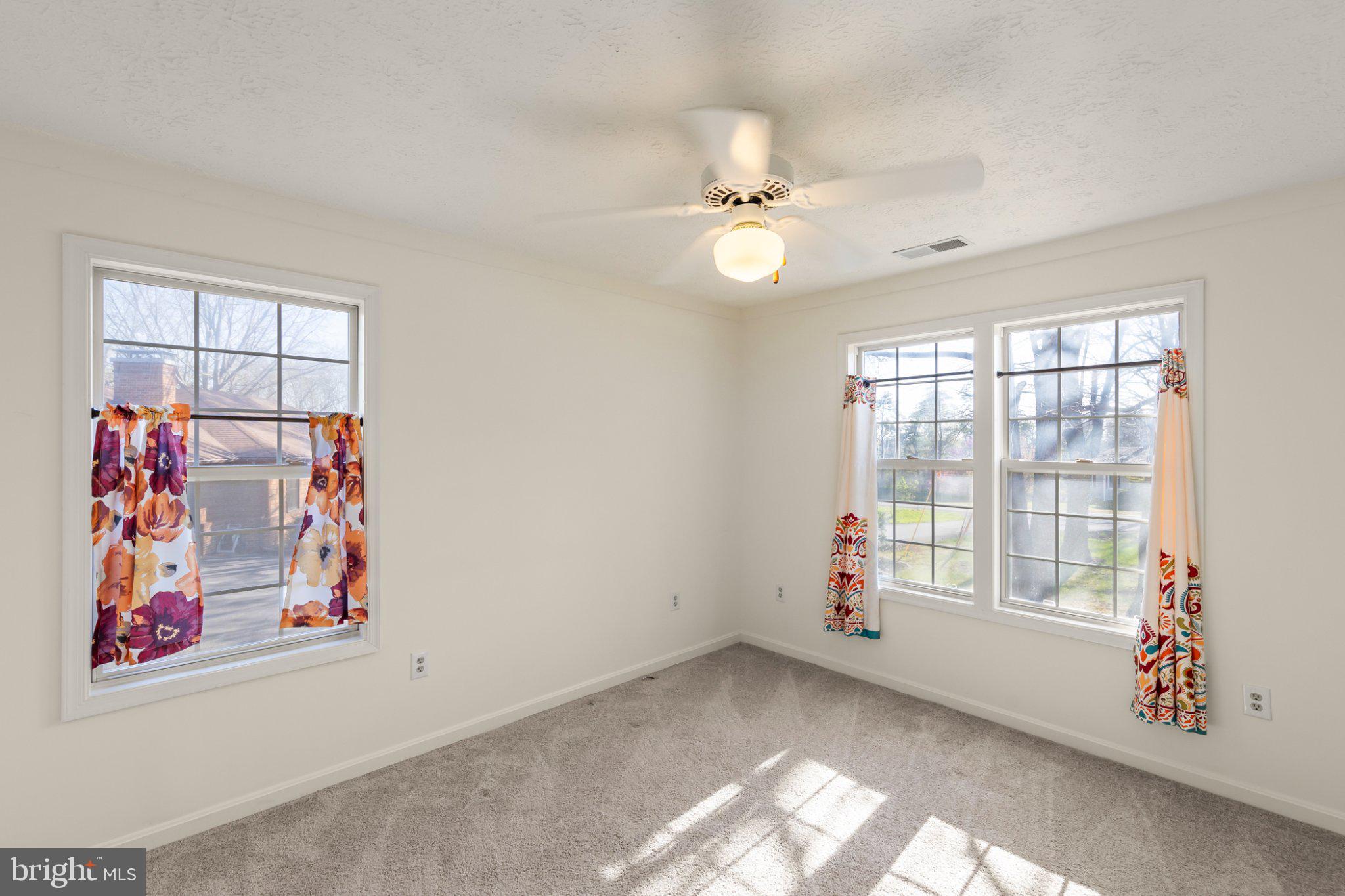 LAKE HOLIDAY ESTATES - Residential