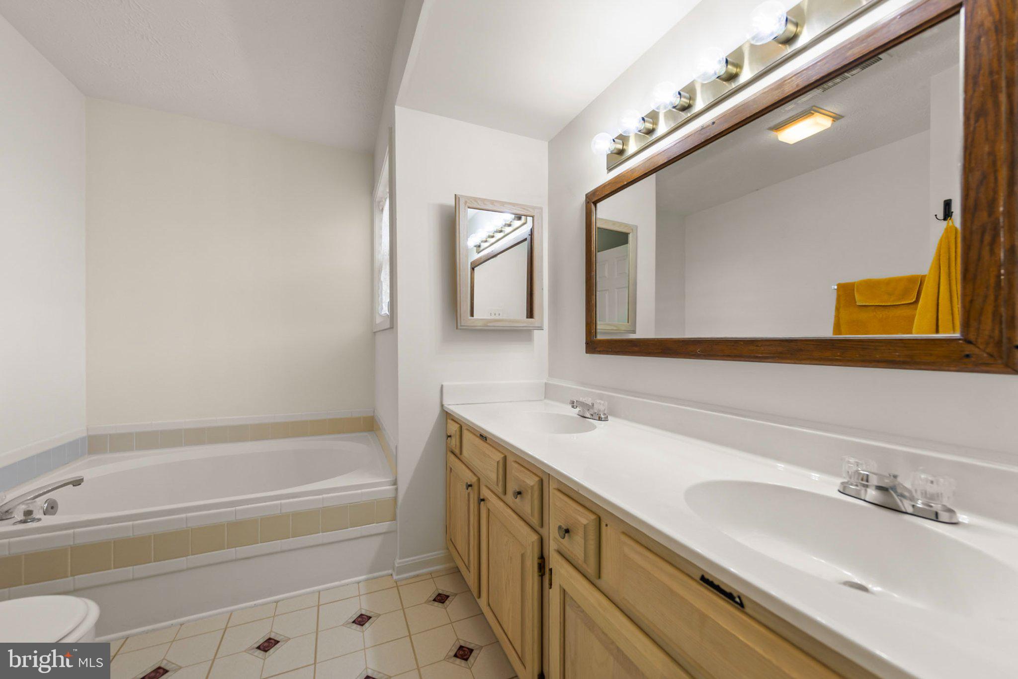 LAKE HOLIDAY ESTATES - Residential