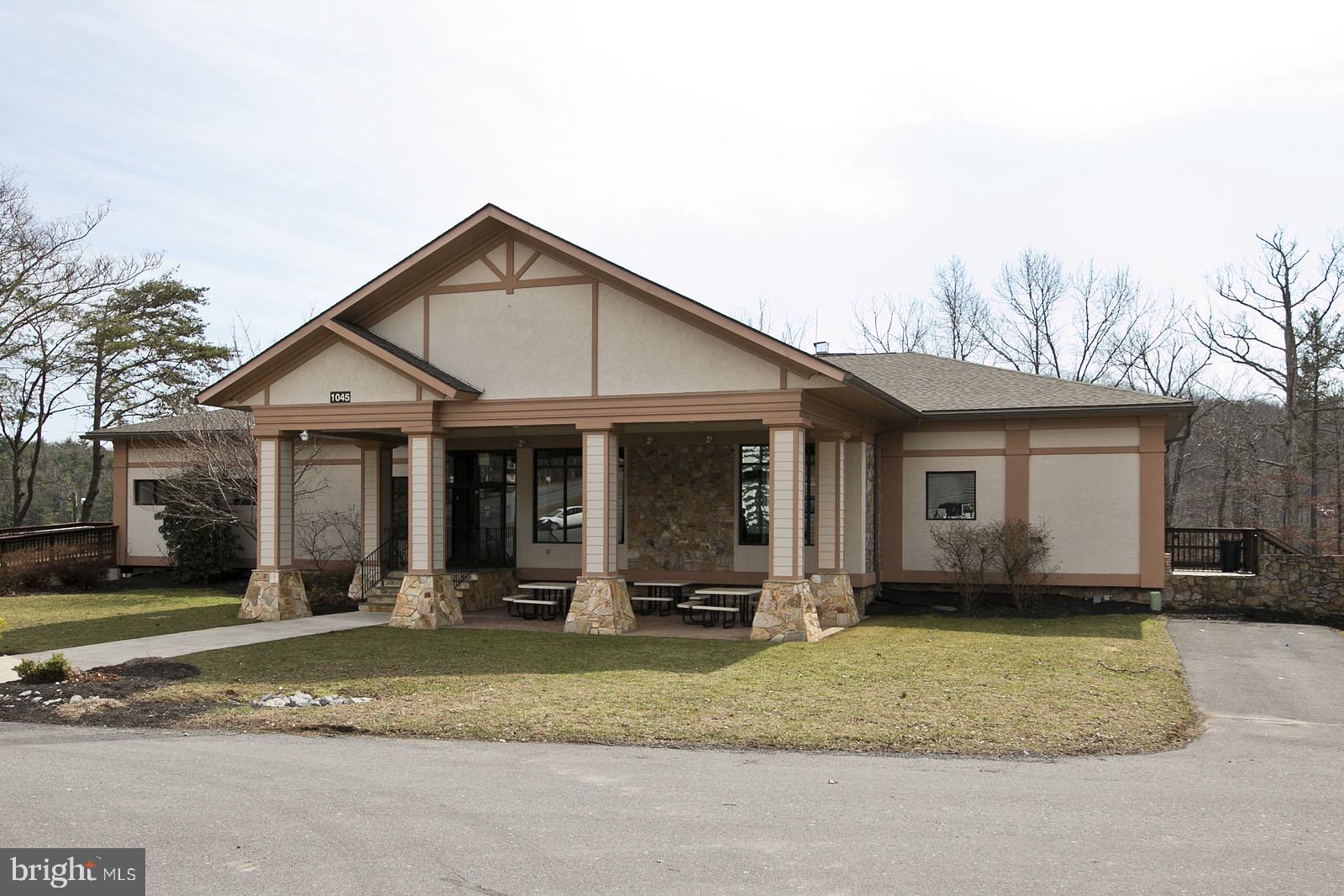 LAKE HOLIDAY ESTATES - Residential