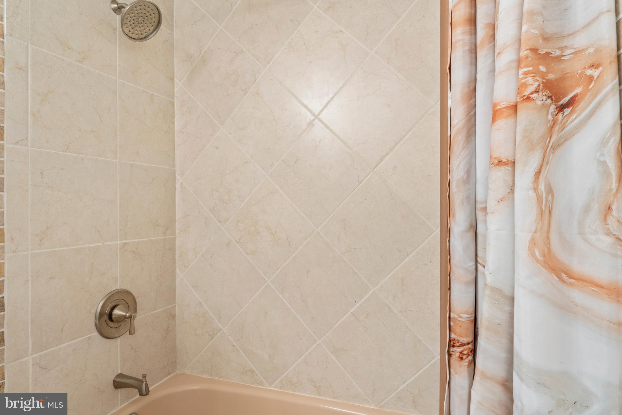 SUMMERHILL - Residential