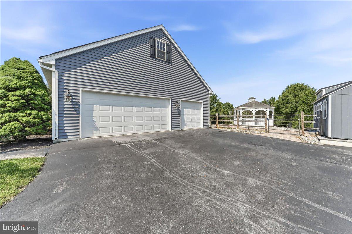 206 CRIMSON DRIVE