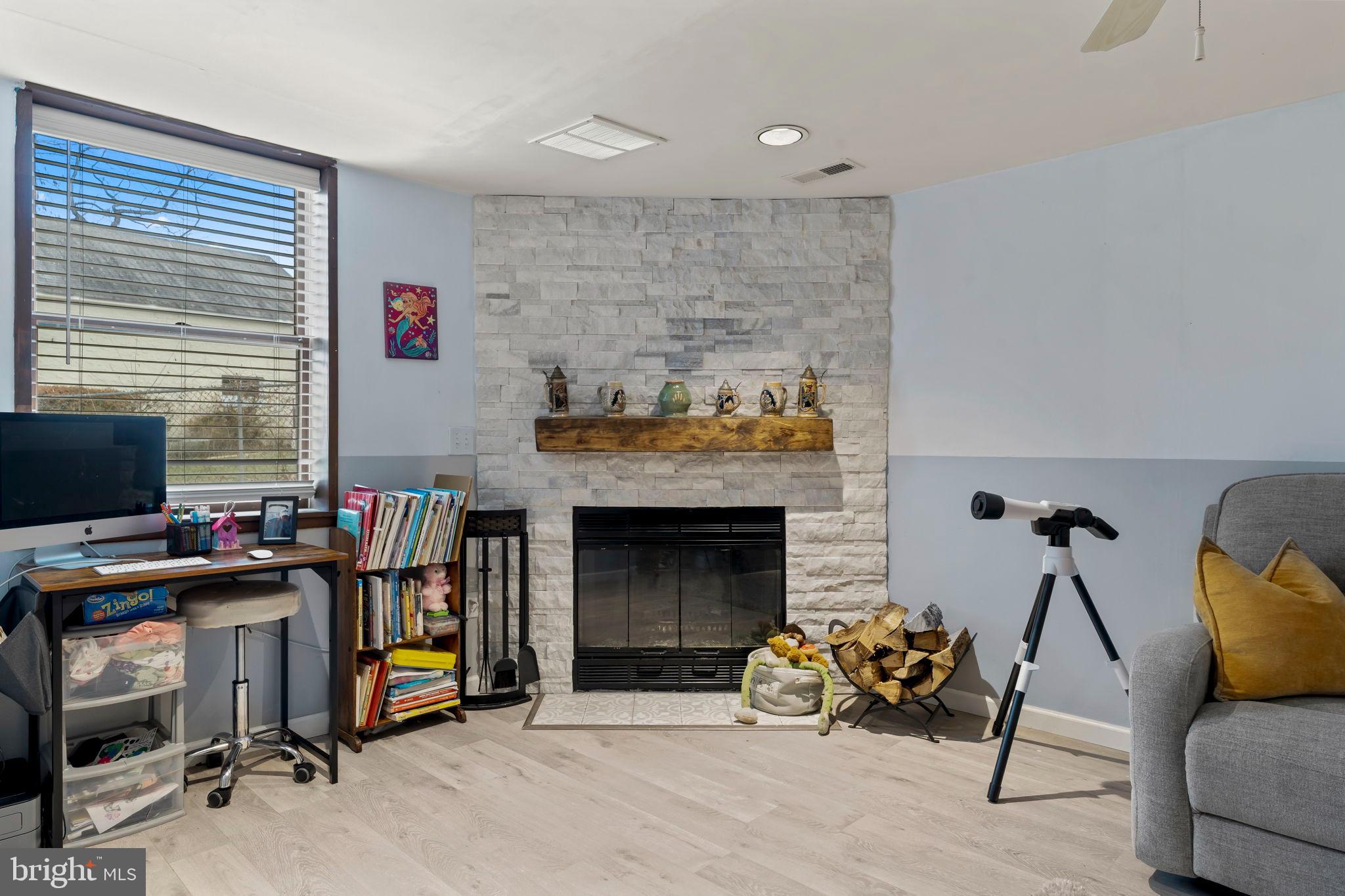 SUMMIT RIDGE - Residential