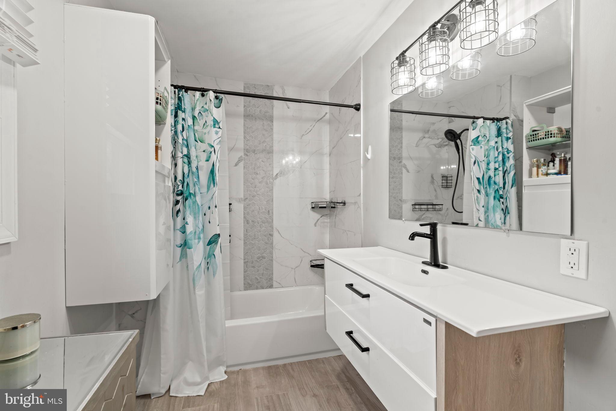 SUMMIT RIDGE - Residential