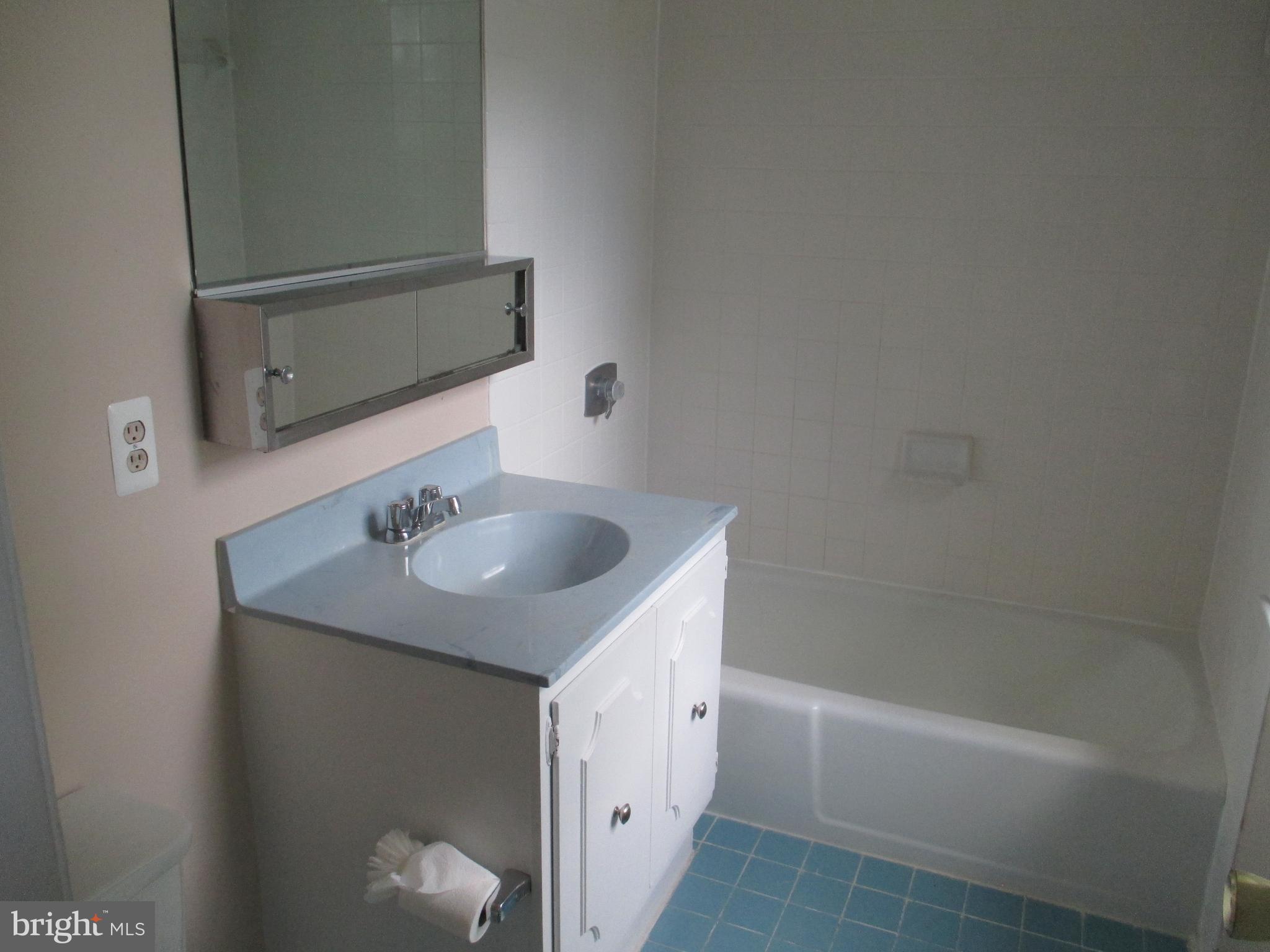 LEEWOOD - Residential Lease