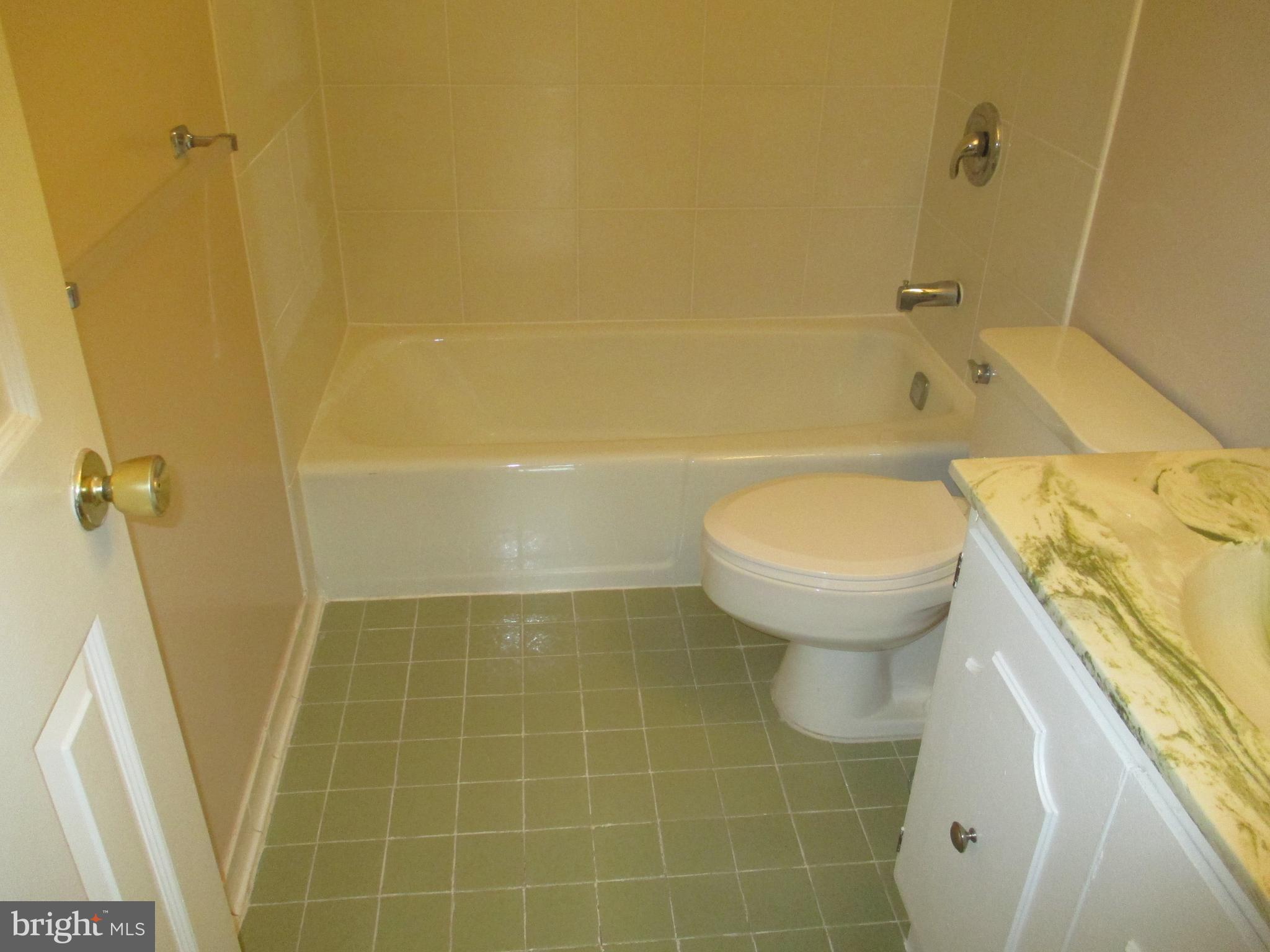 LEEWOOD - Residential Lease