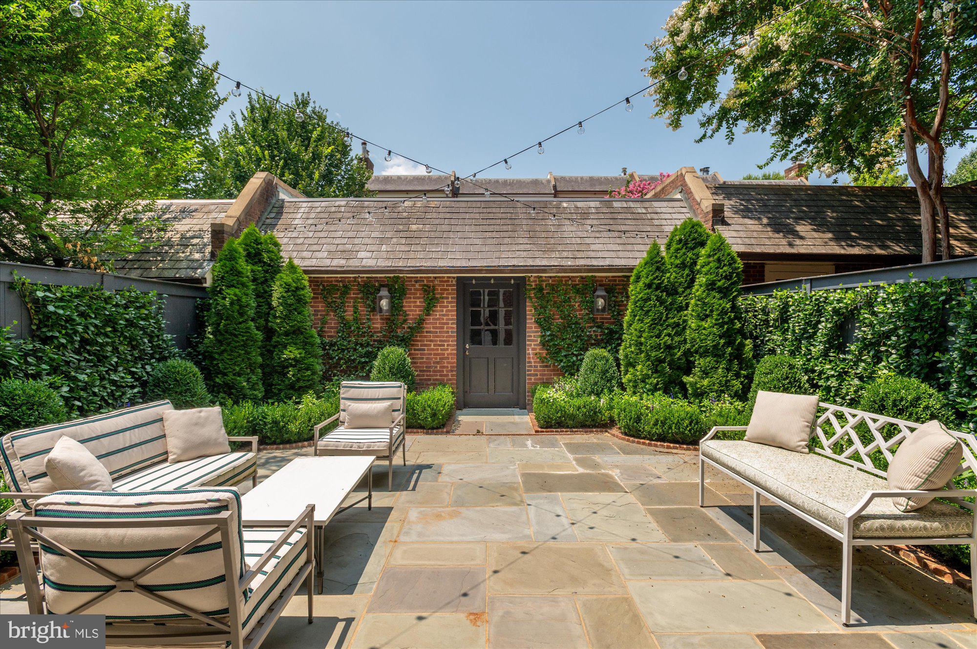GEORGETOWN - Residential