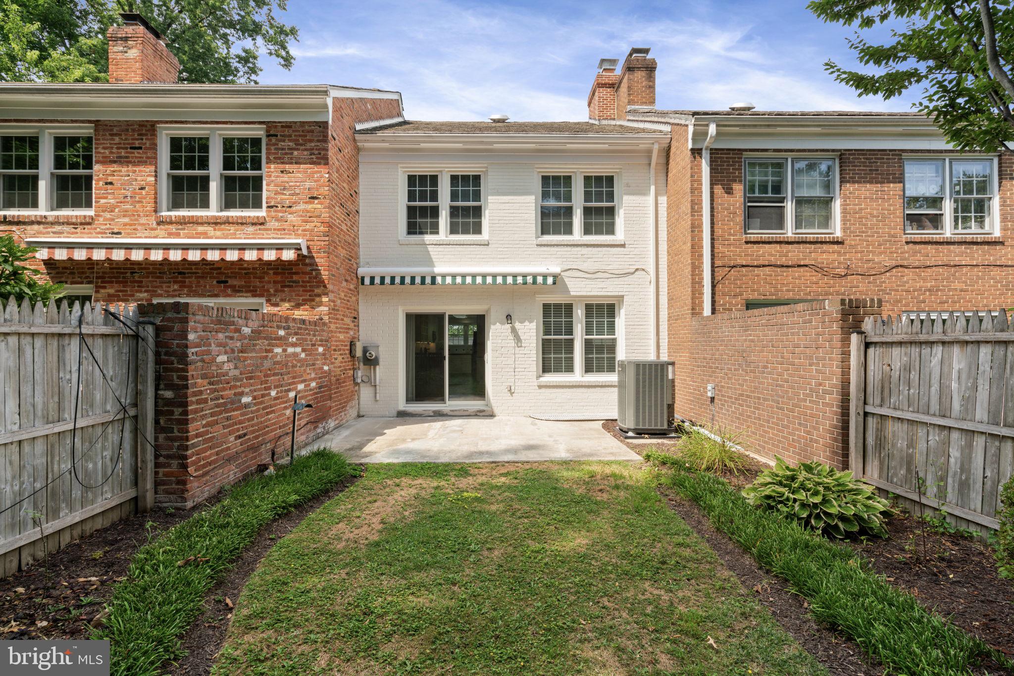 WESTMORELAND PLACE - Residential Lease