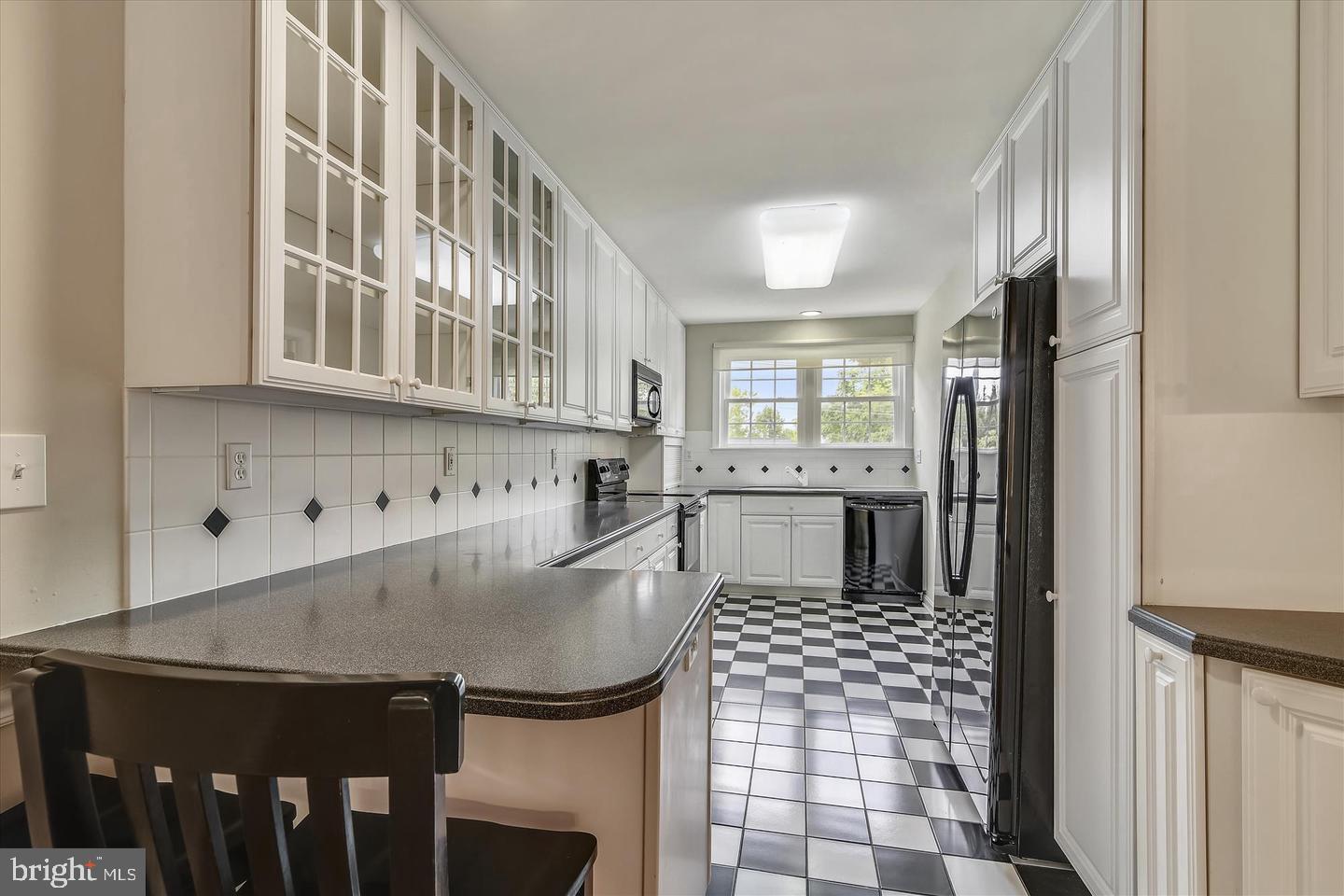 WESTMORELAND PLACE - Residential Lease