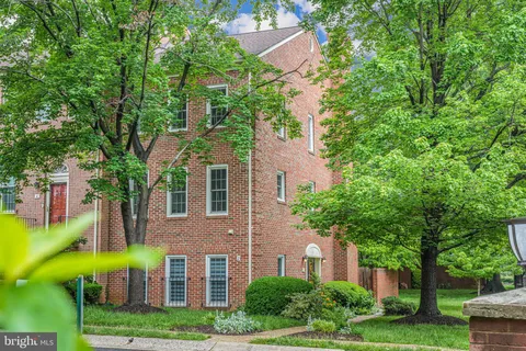 2 S Manchester Street S, Arlington, VA MLS: VAAR2056770