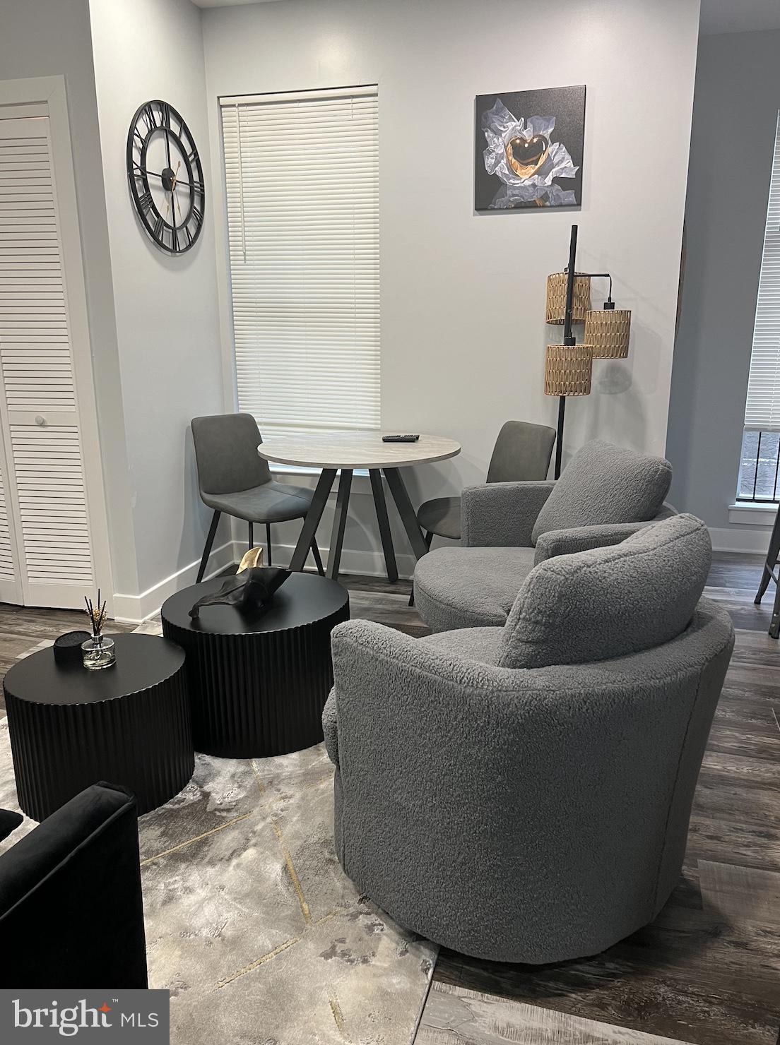 DICKINSON NARROWS - Residential Lease