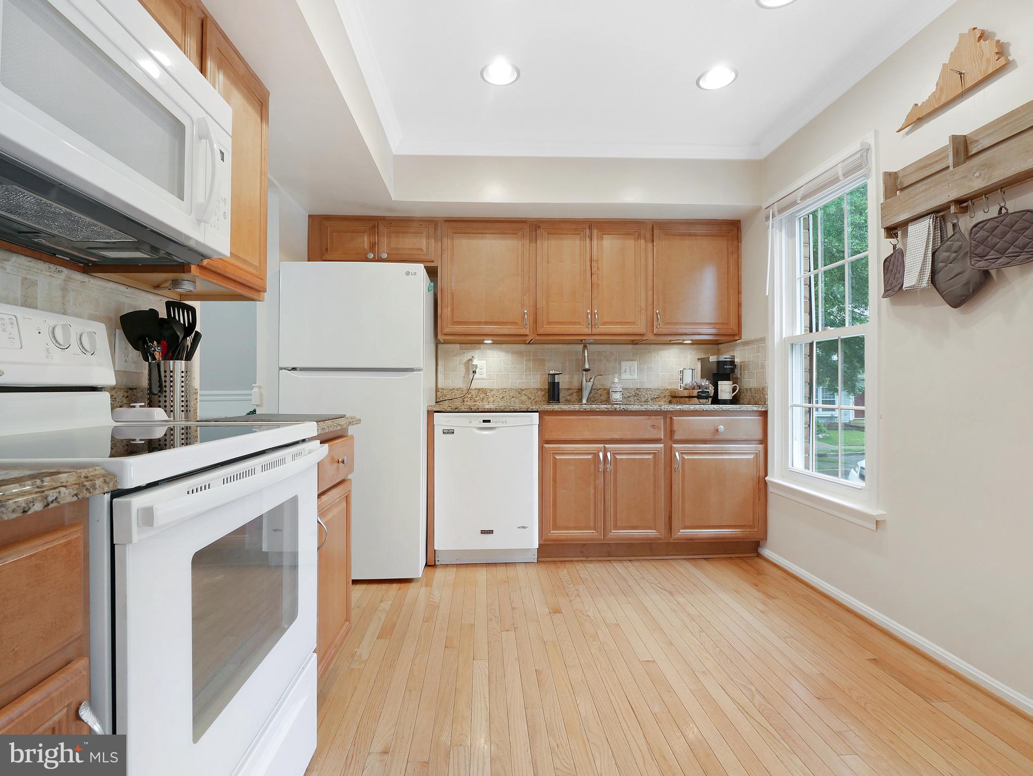 BURGOYNE FOREST WEST - Residential Lease